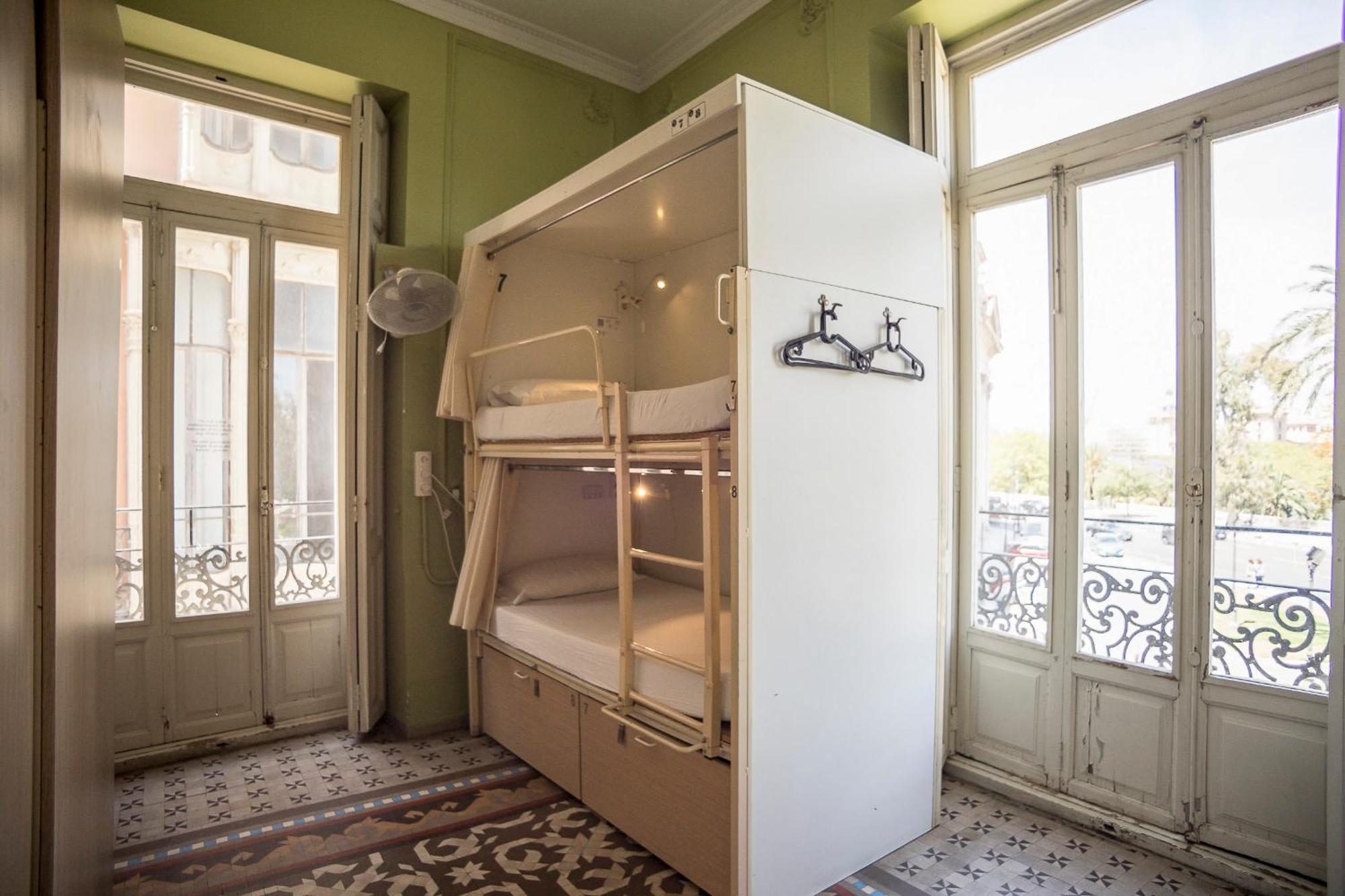 River Hostel Valencia