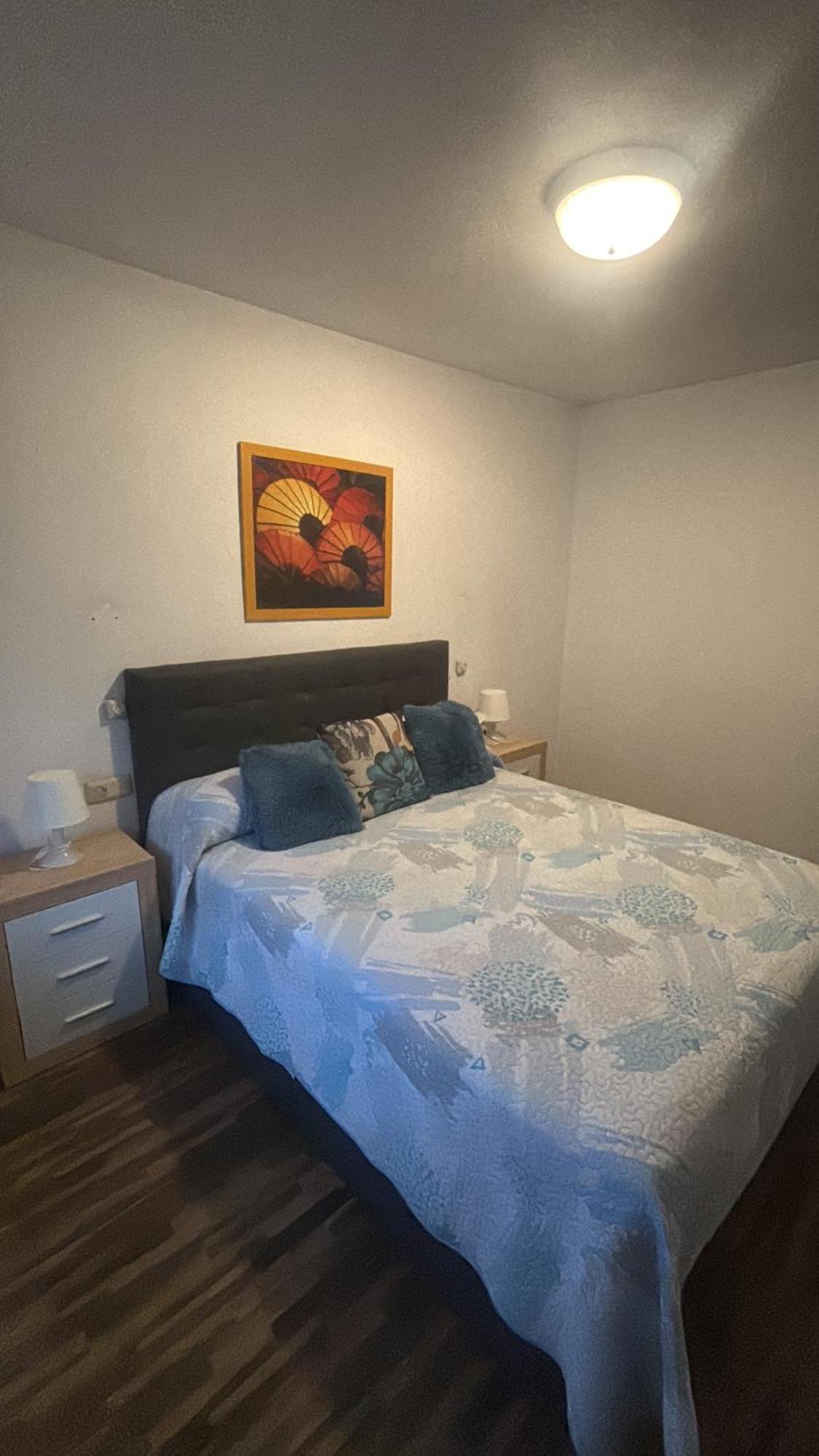 En Piso Compartido En * Valência