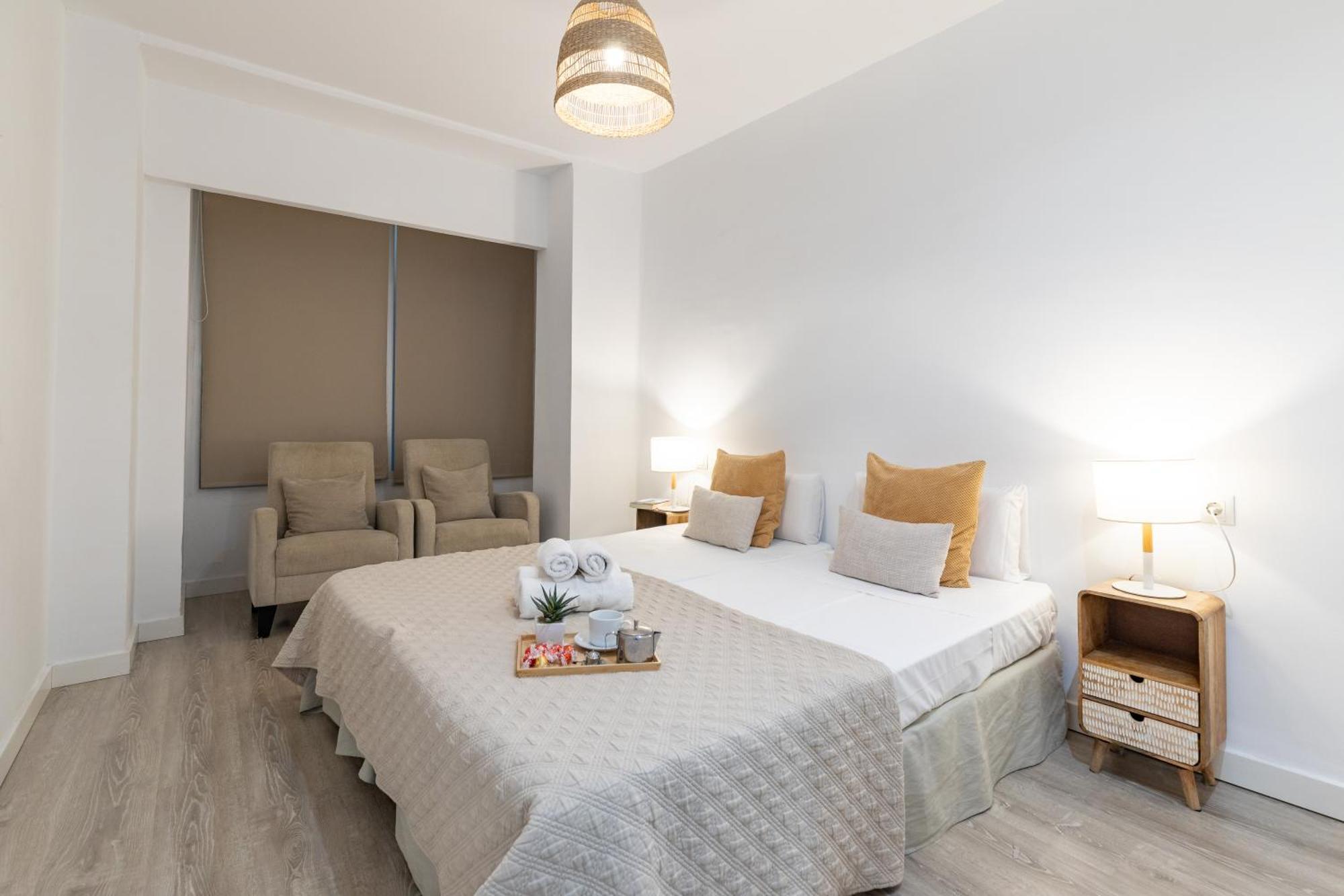 Travel Habitat Ayuntamiento Apartment