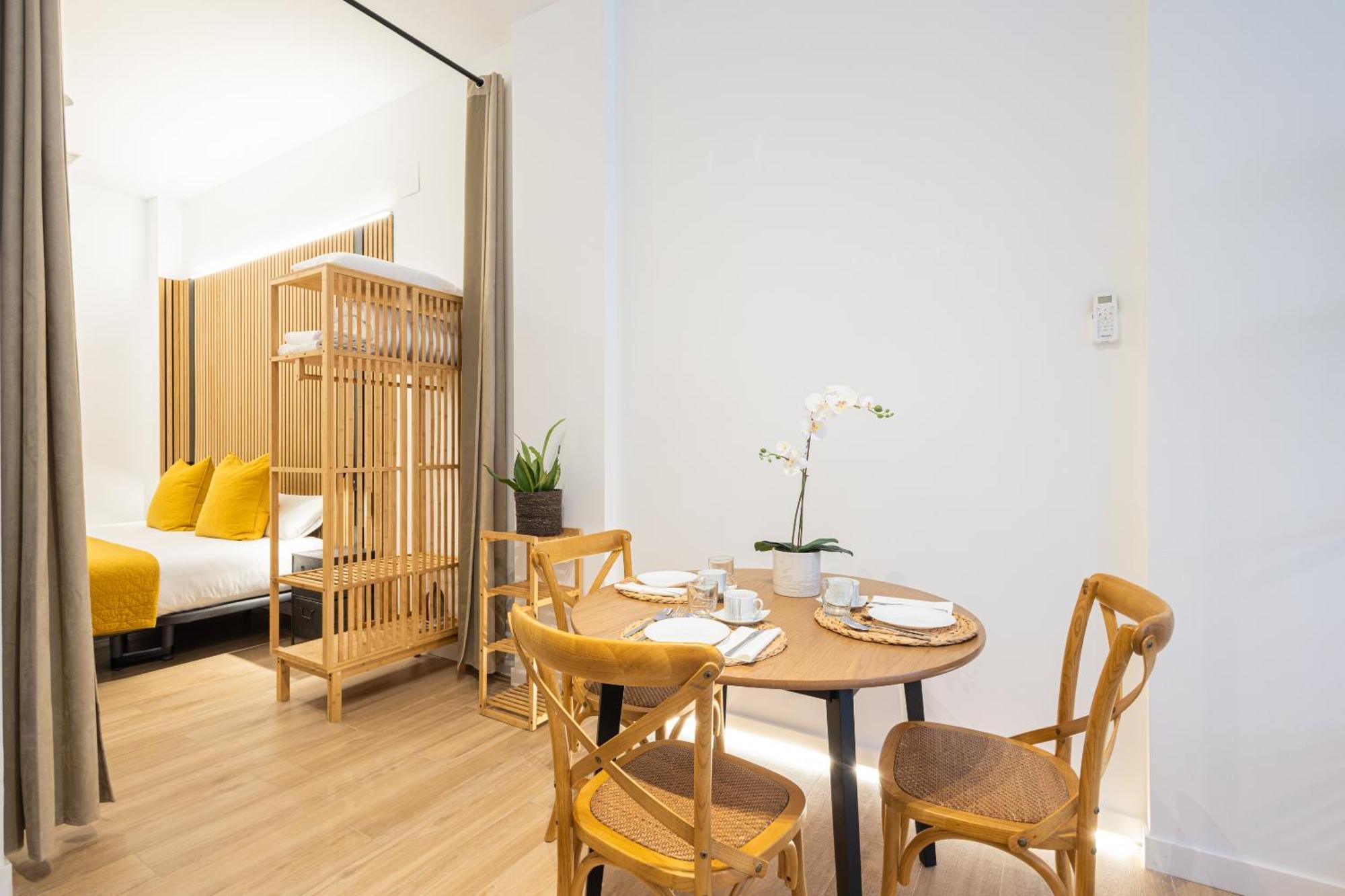 Florit Flats - The Blasco Ibanez Apartment