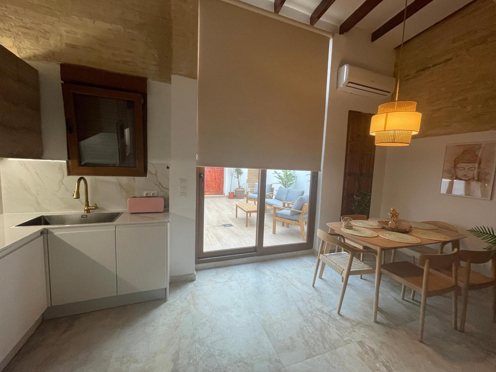 Dream Big With Jacuzzi And Terrace In Ruzafa Apartment *