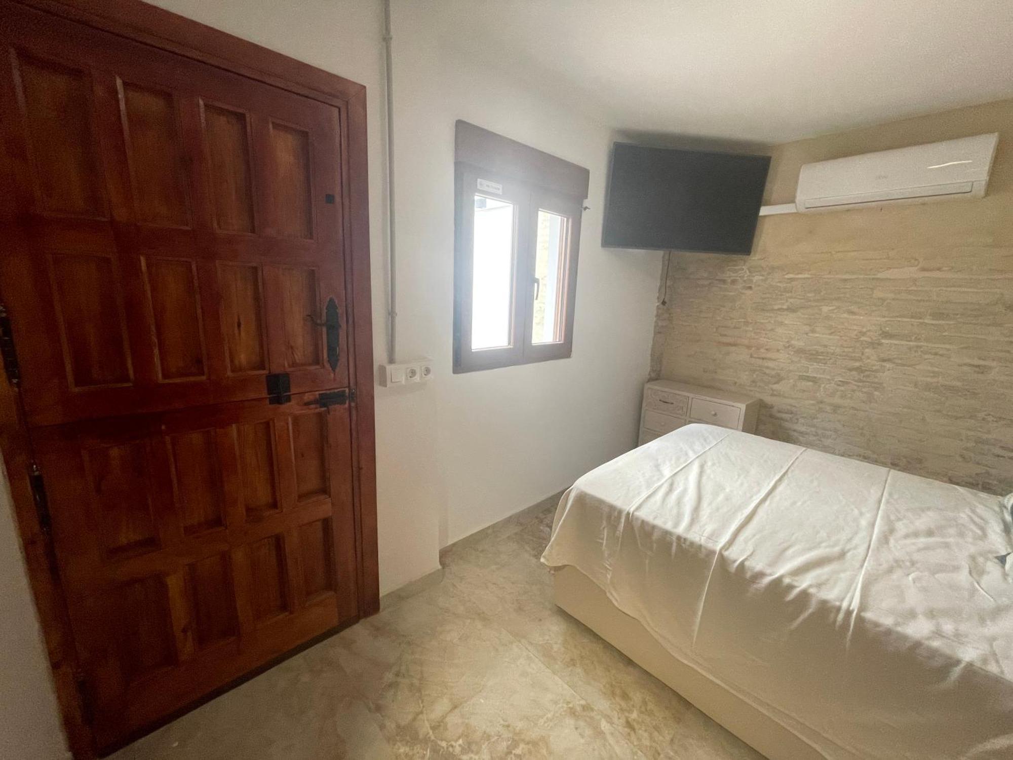 Dream Big With Jacuzzi And Terrace In Ruzafa Valencia