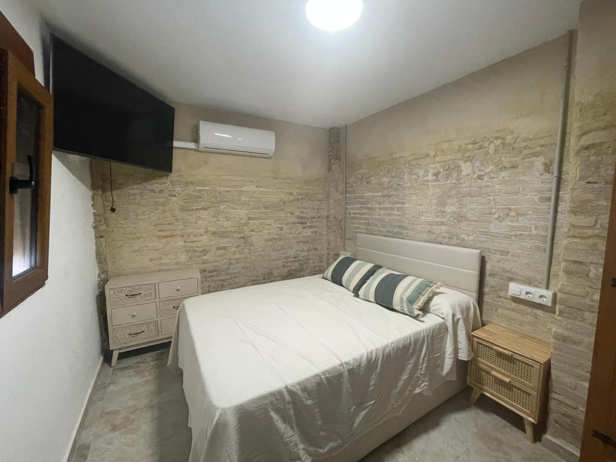 Dream Big With Jacuzzi And Terrace In Ruzafa Apartment *