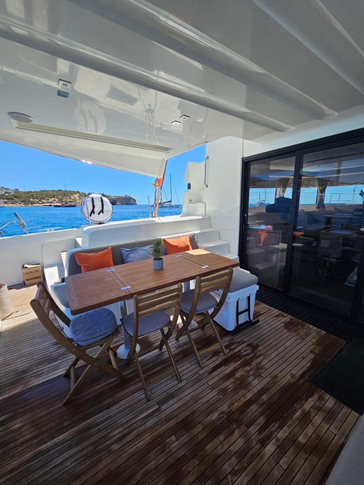 Patagonia Botel *