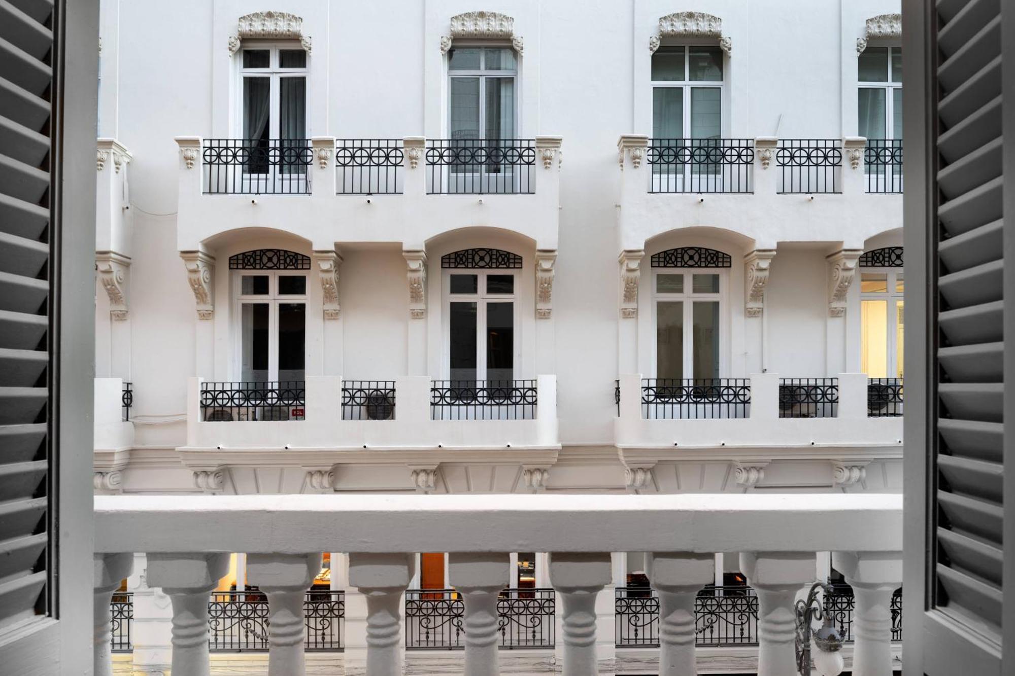 Palacio Santa Clara, Autograph Collection 4*
