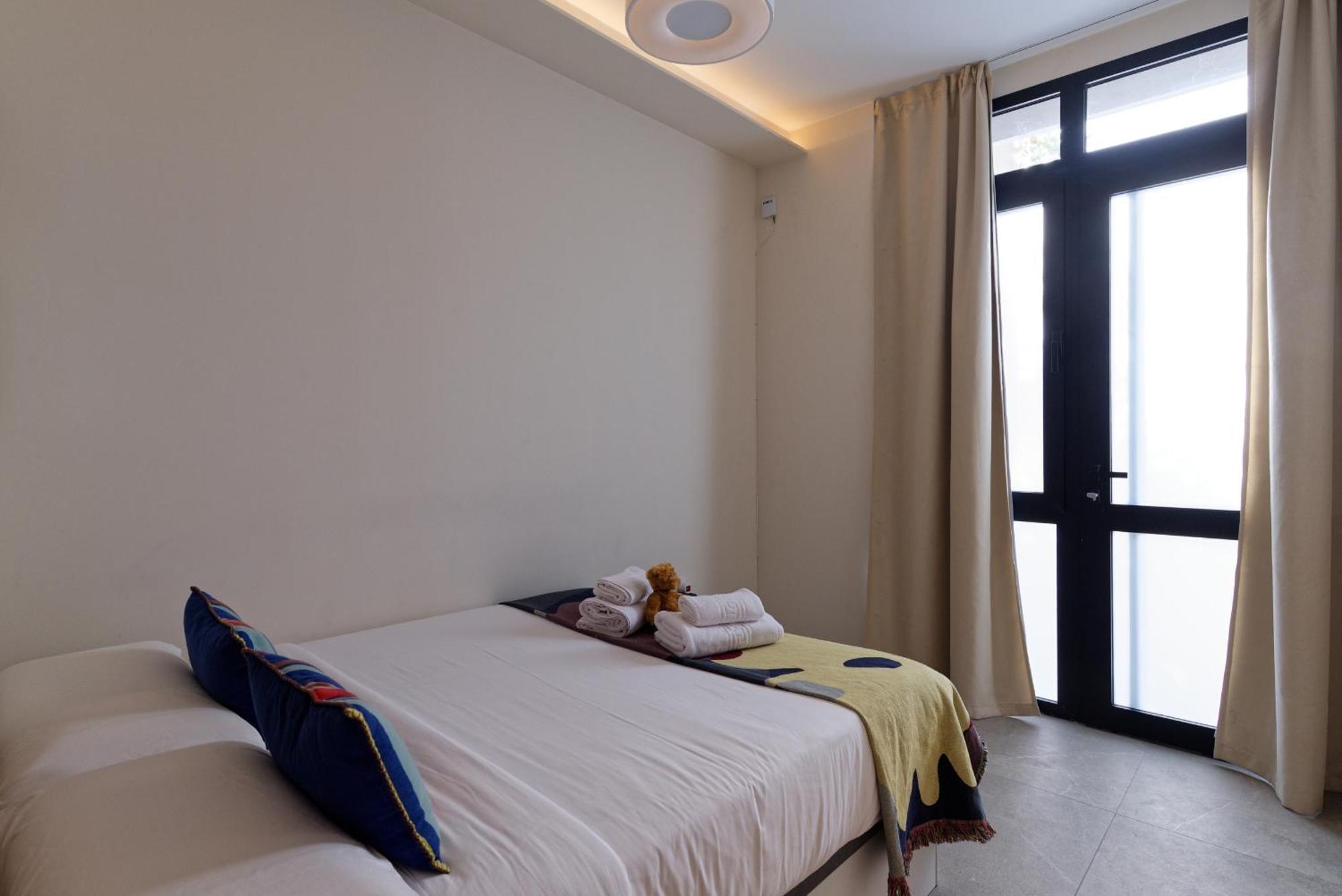 Osito Hub - Justo Y Pastor Apartamento Valência