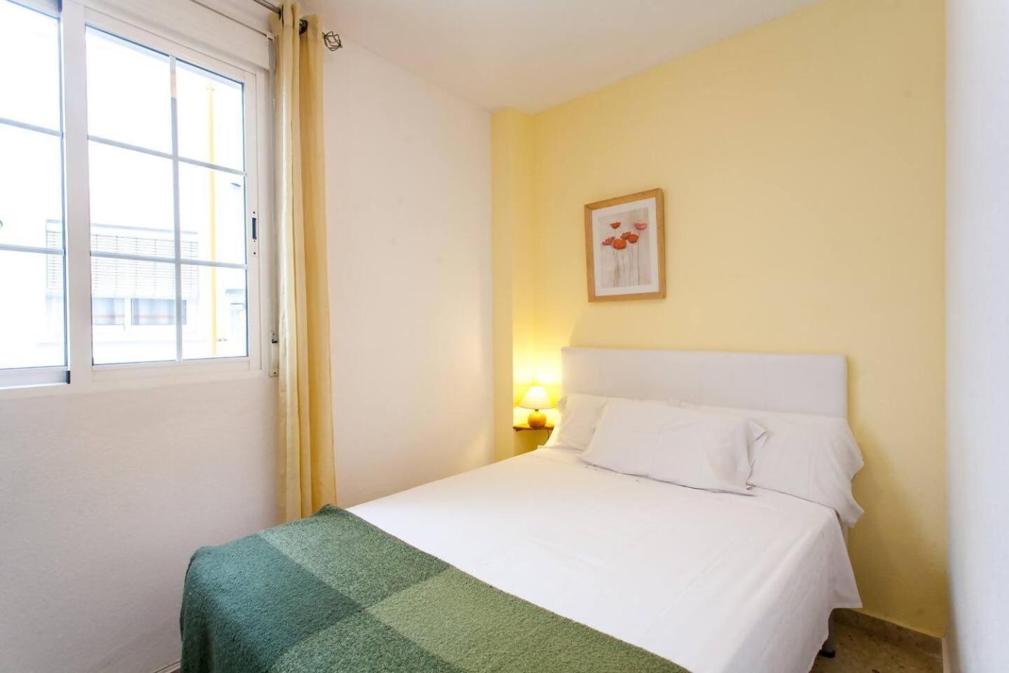Comfy And Luminous With Balcony Apartment *