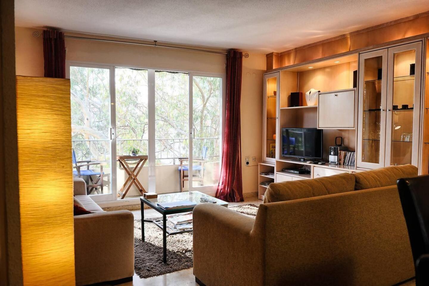 Apartment Comfy And Luminous With Balcony *