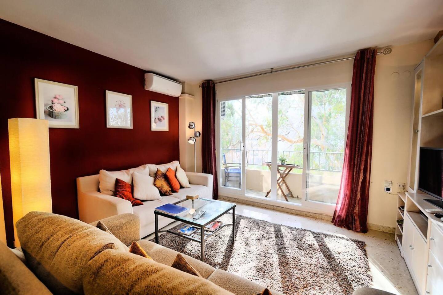 Comfy And Luminous With Balcony * Valencia