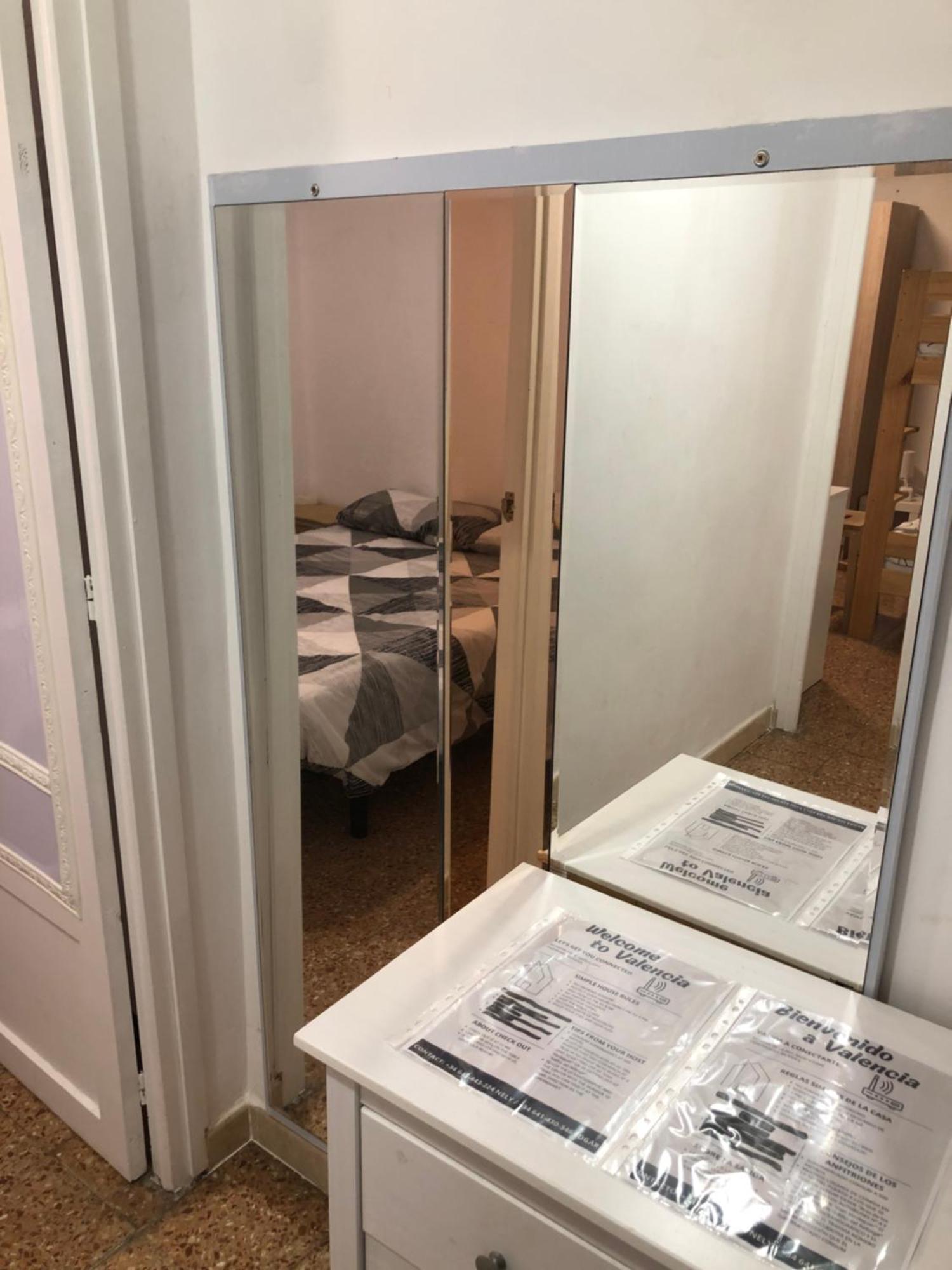 Alojamiento Puerto De Dos Dormitorios, Cocina Y Bano Privatunterkunft Valencia