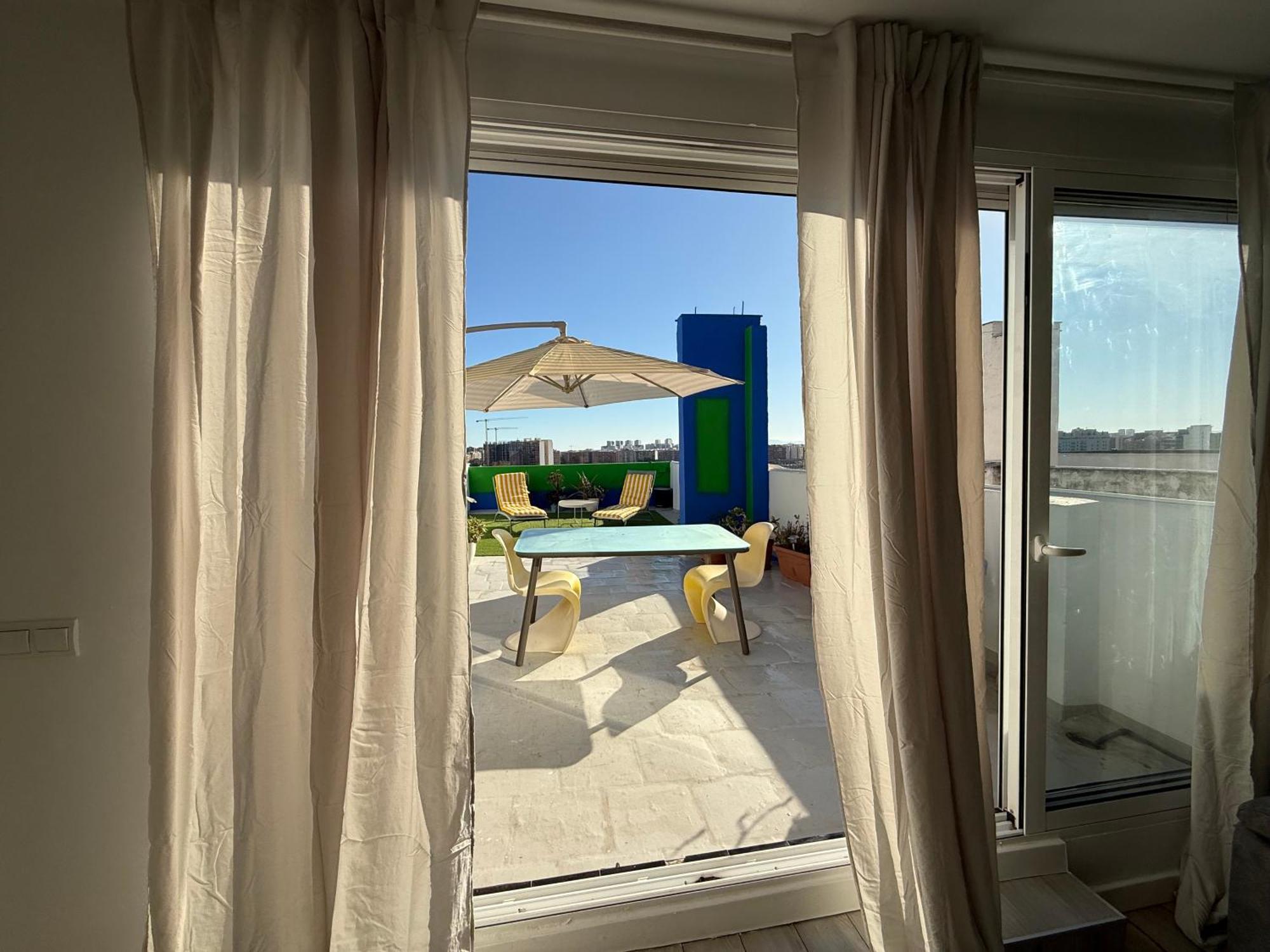 Petite Penthouse With The Sunniest Terrace In Apartment