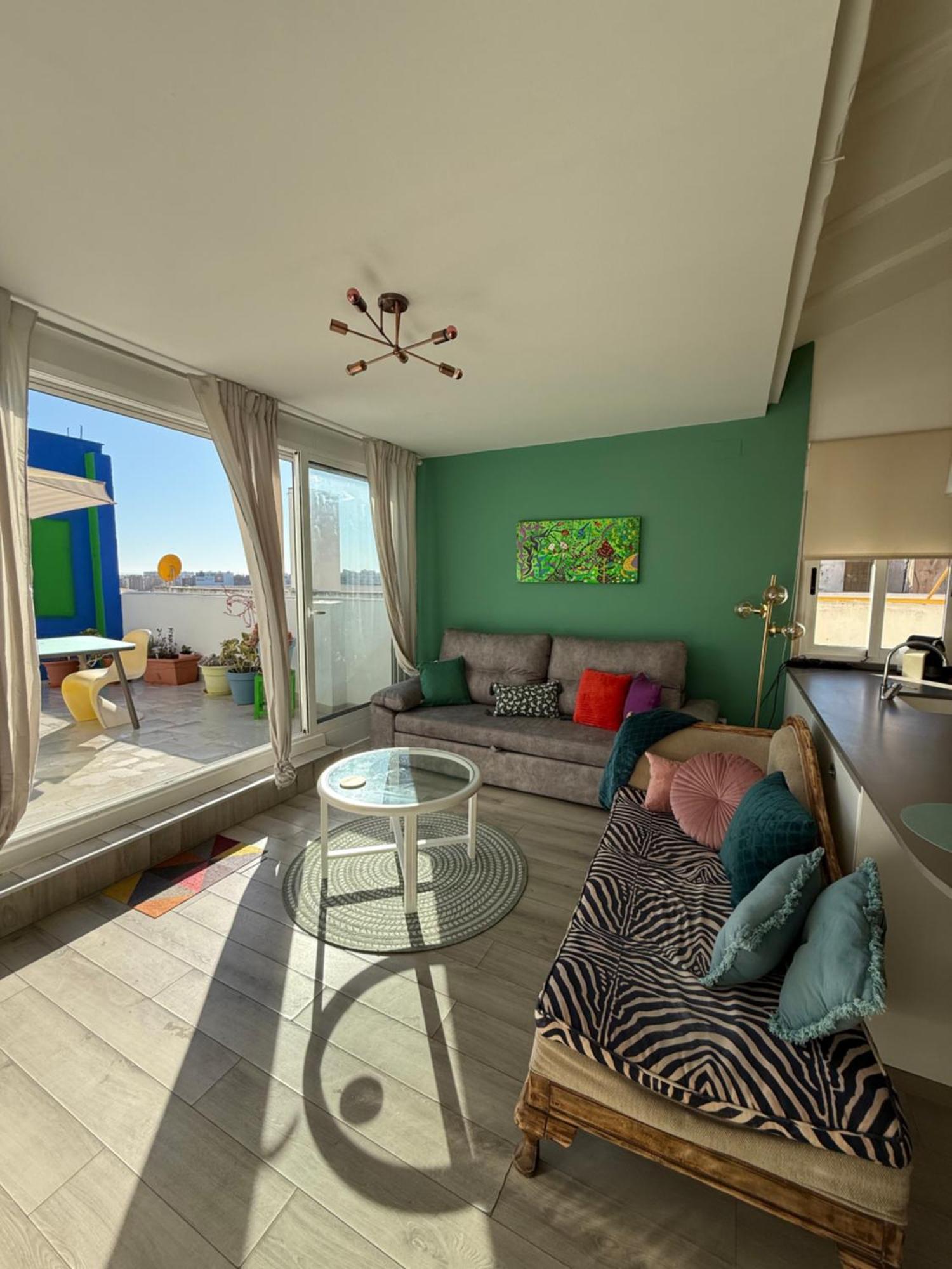Petite Penthouse With The Sunniest Terrace In