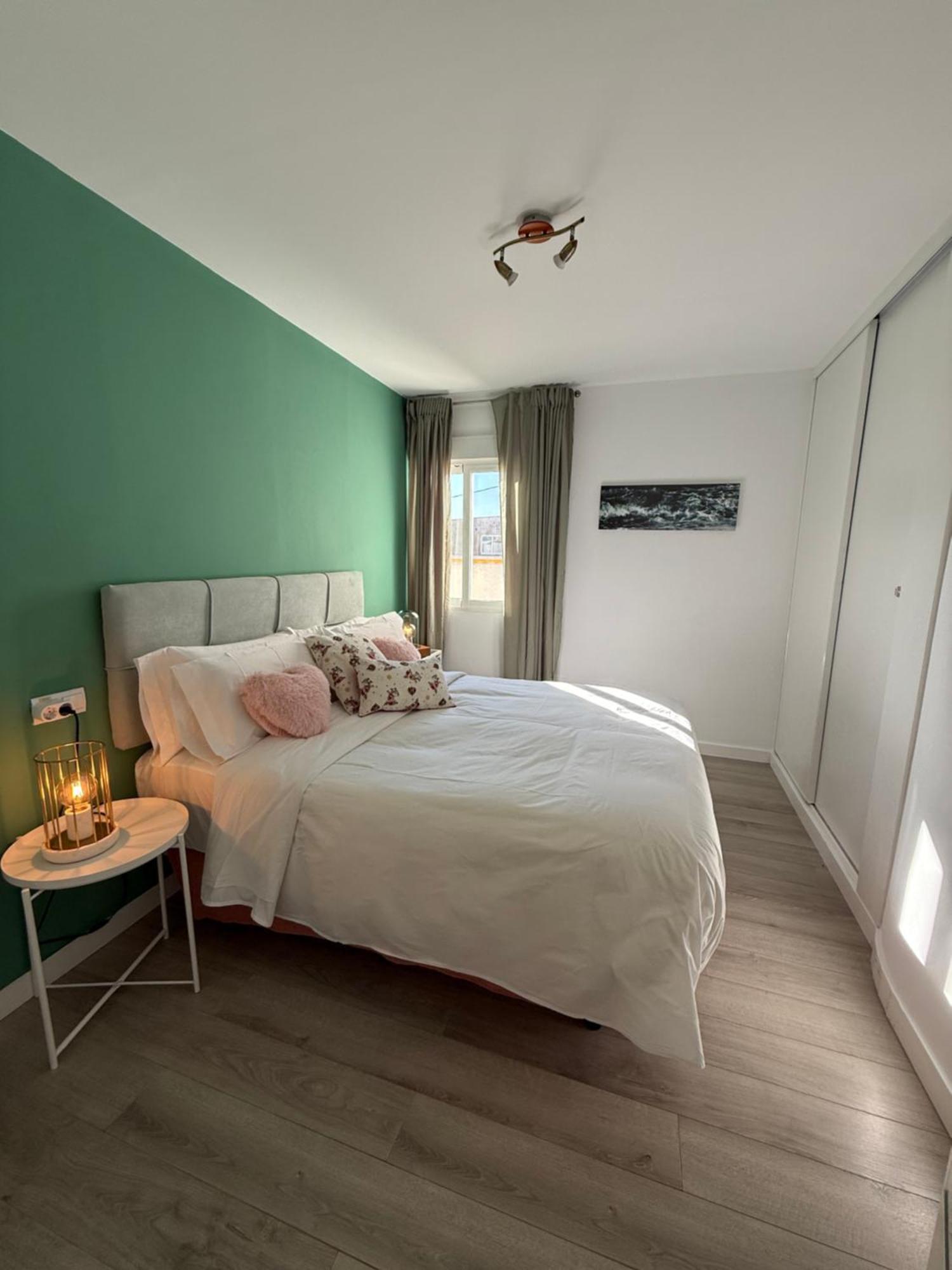 Apartment Petite Penthouse With The Sunniest Terrace In Valencia