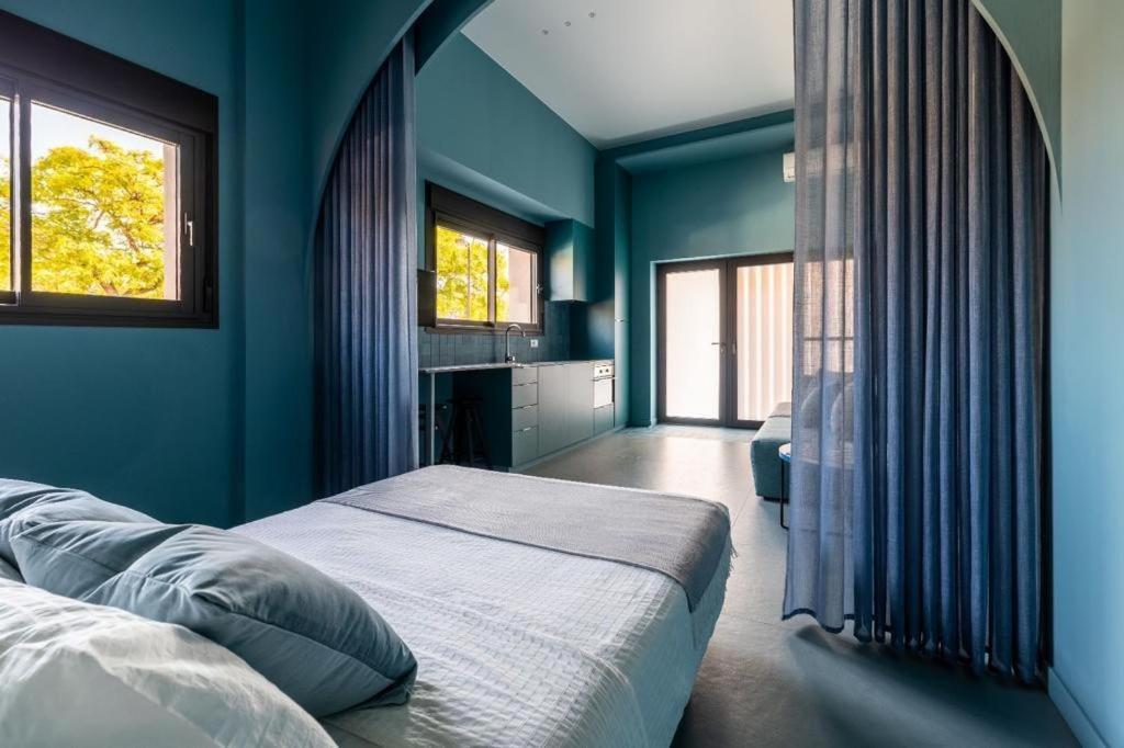 Point Blue Apartment