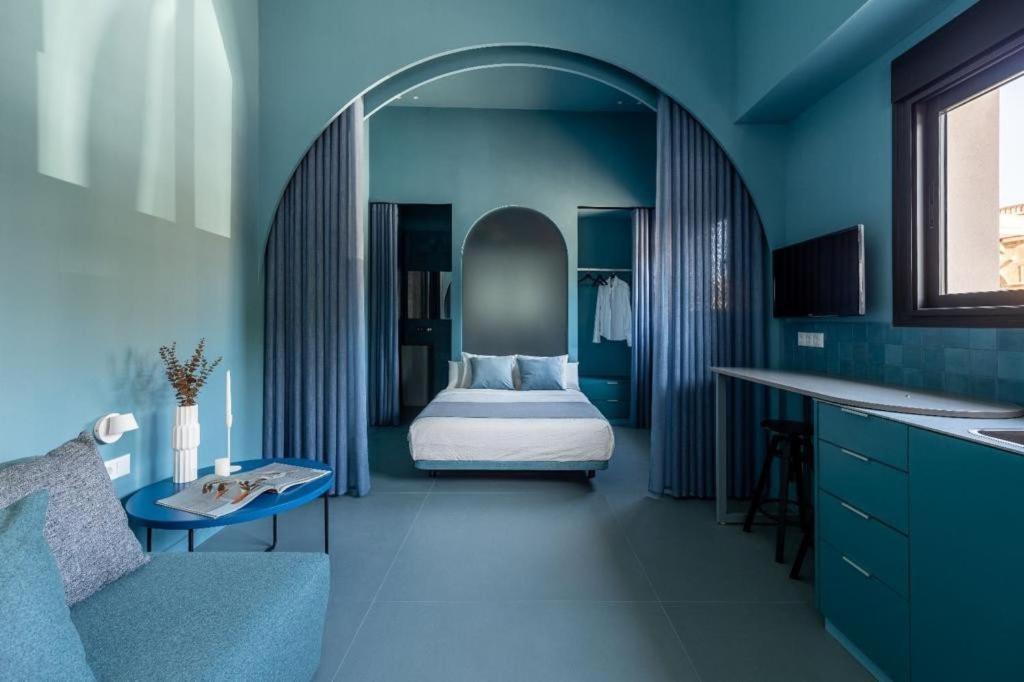 Point Blue Apartment