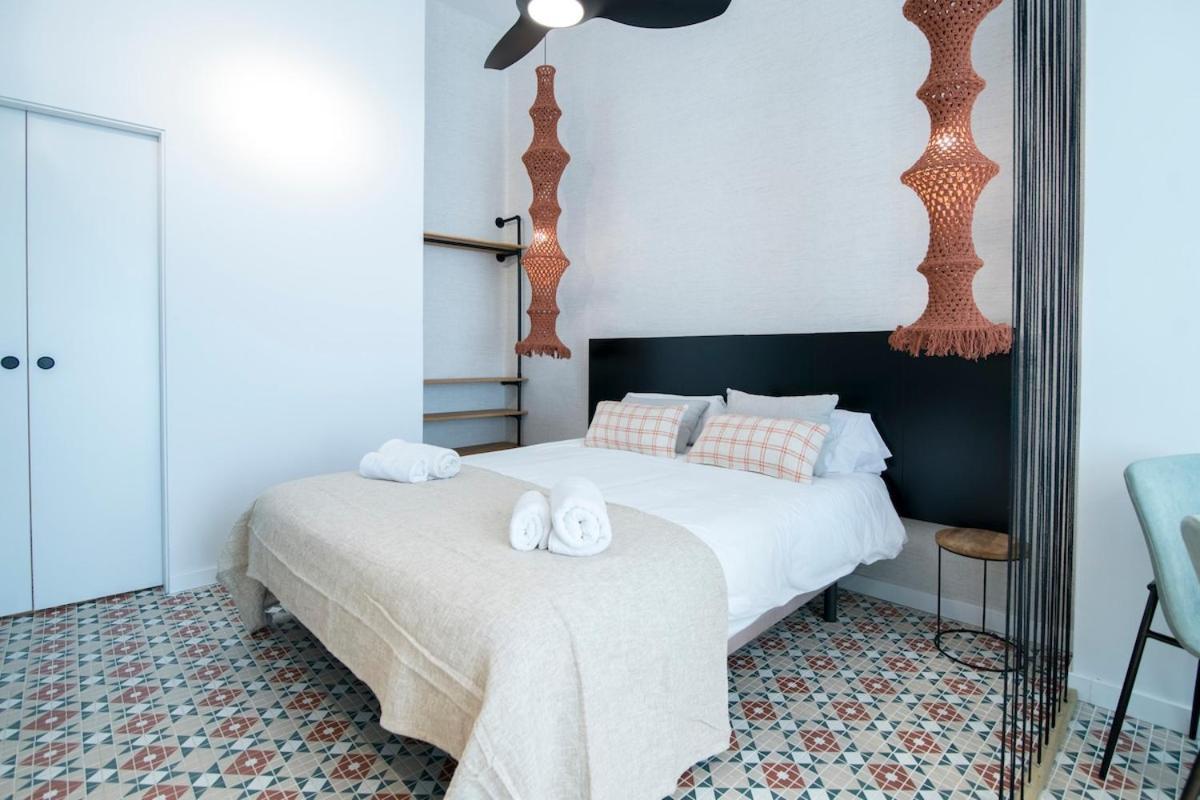 Comodo Estudio En * Valencia