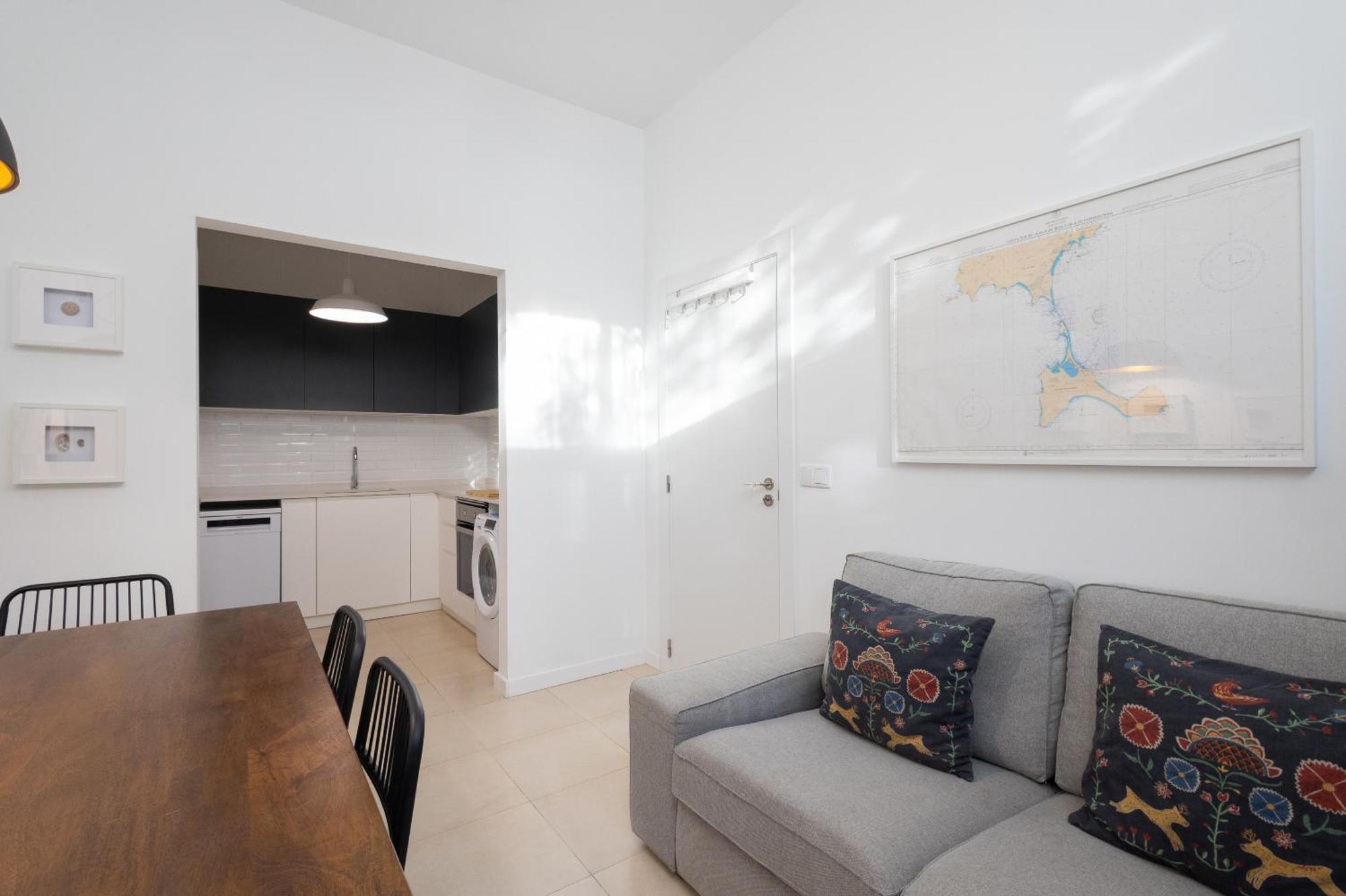 Florit Flats - The Pitiusas * Valencia