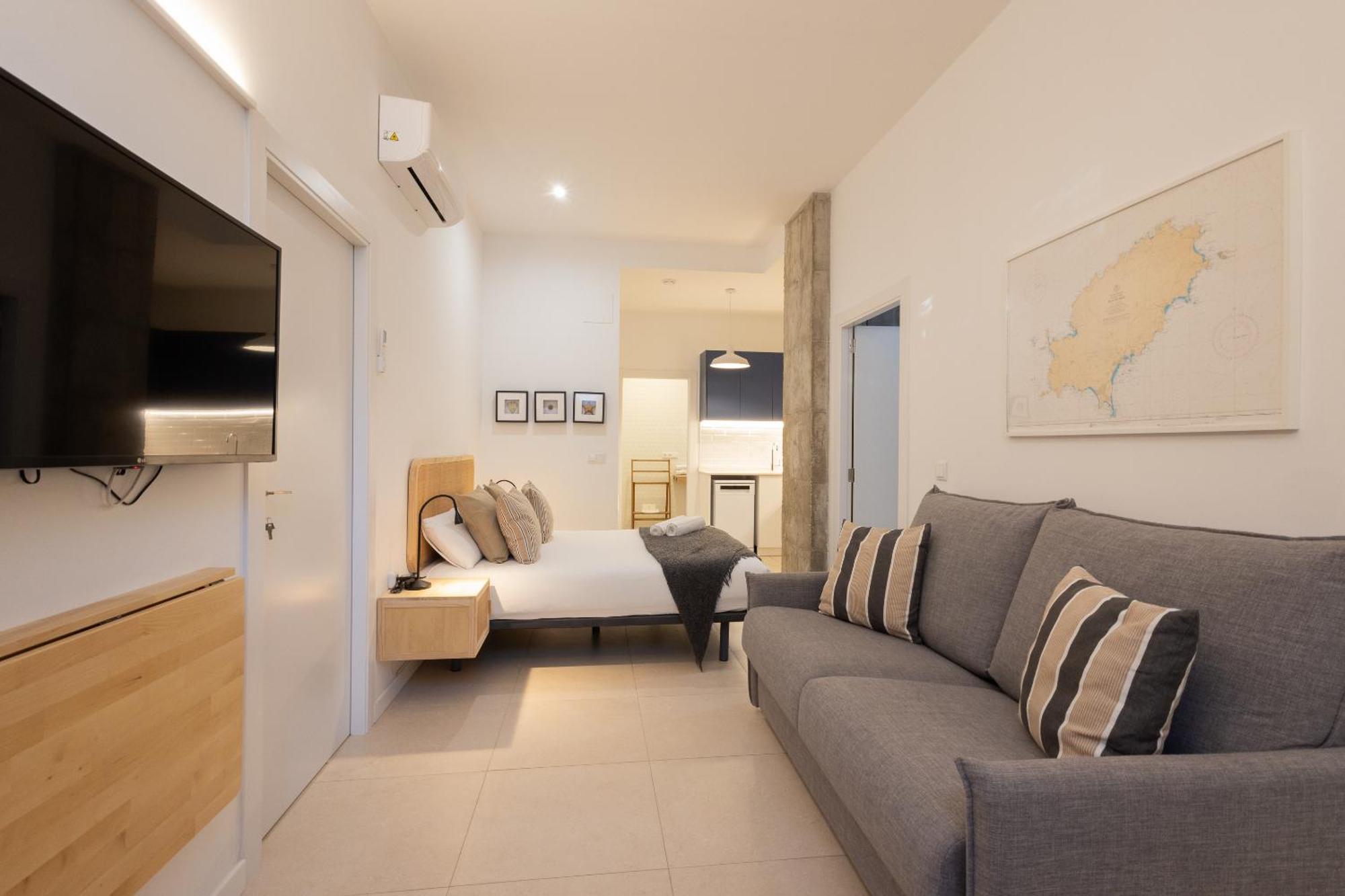 Florit Flats - The Pitiusas * Valencia