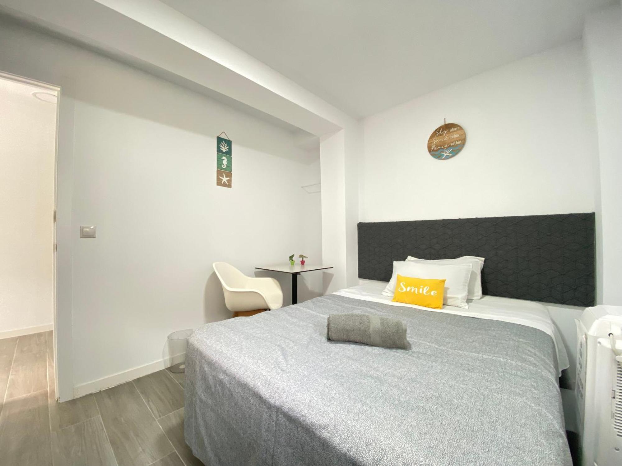 Gypsy Budget Shared Flat Homestay Valencia
