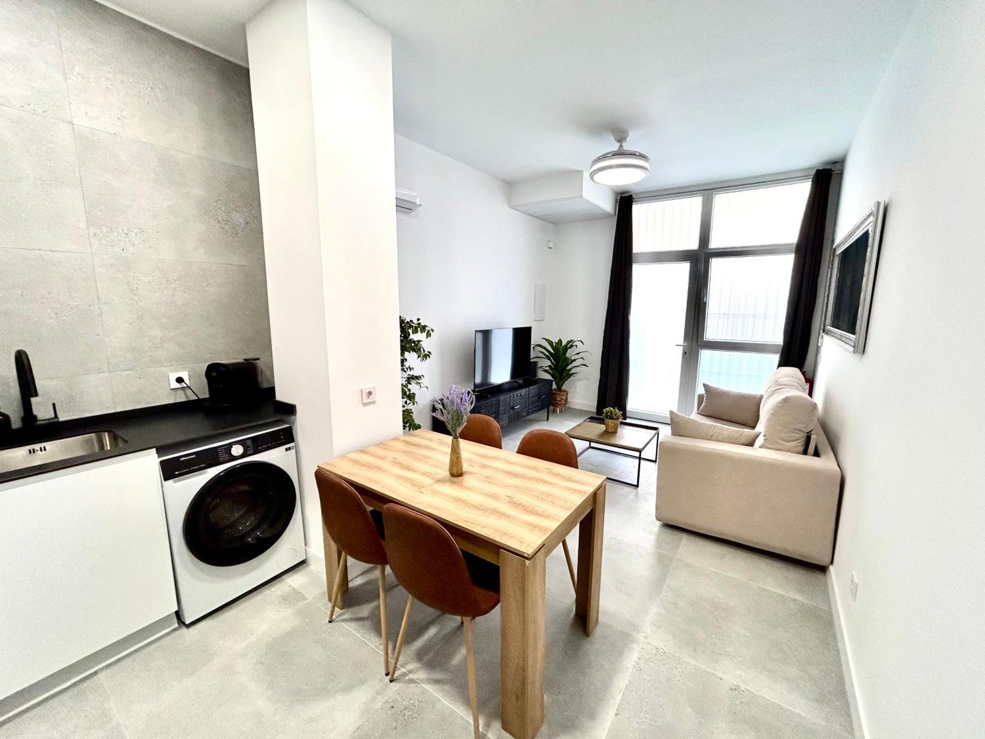 Getaway - Jacuzzi, Space & Comfort Apartment *