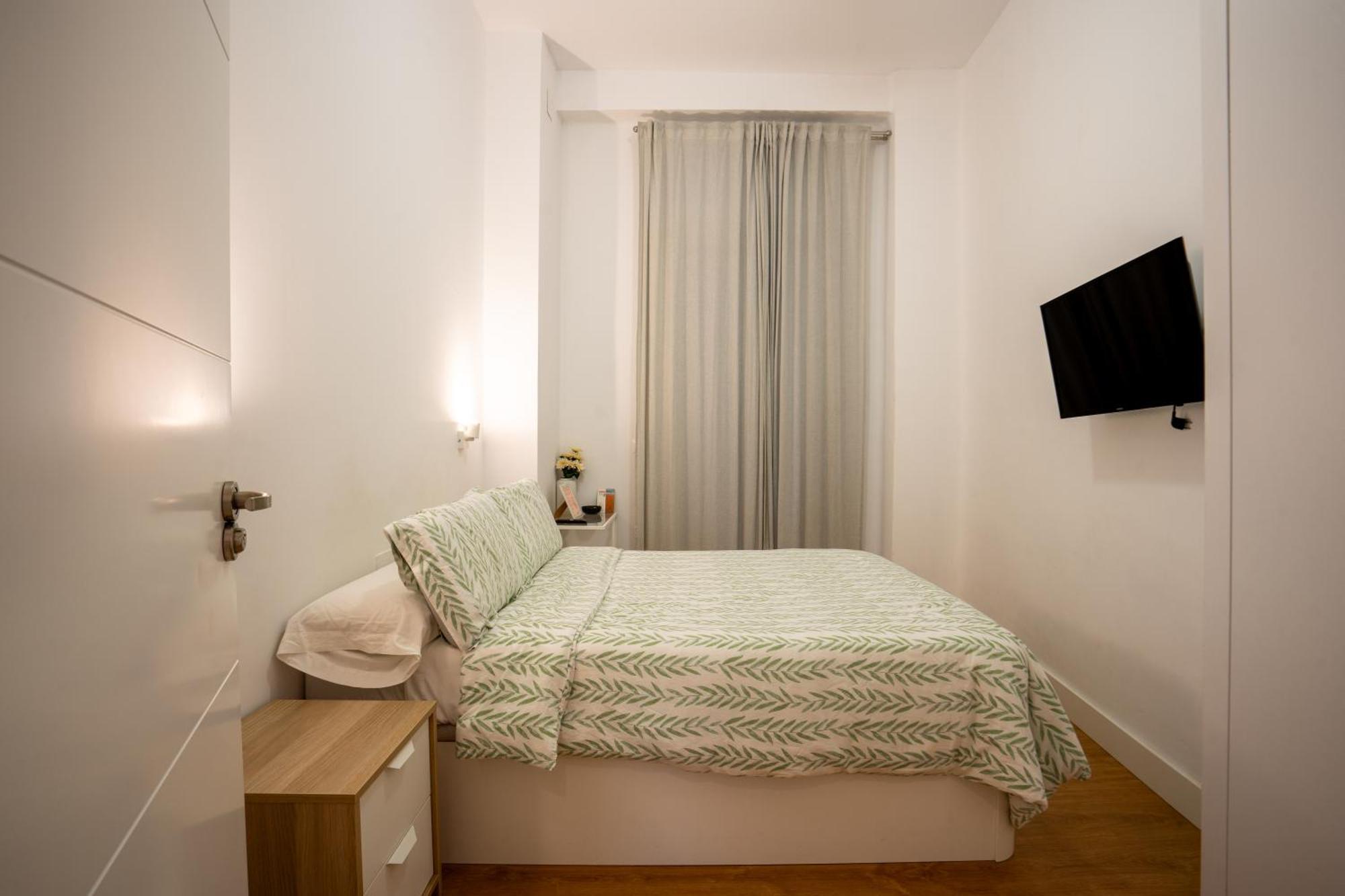 Homestay Con Terraza Y Bano Privado Y Comodidades Compartidas