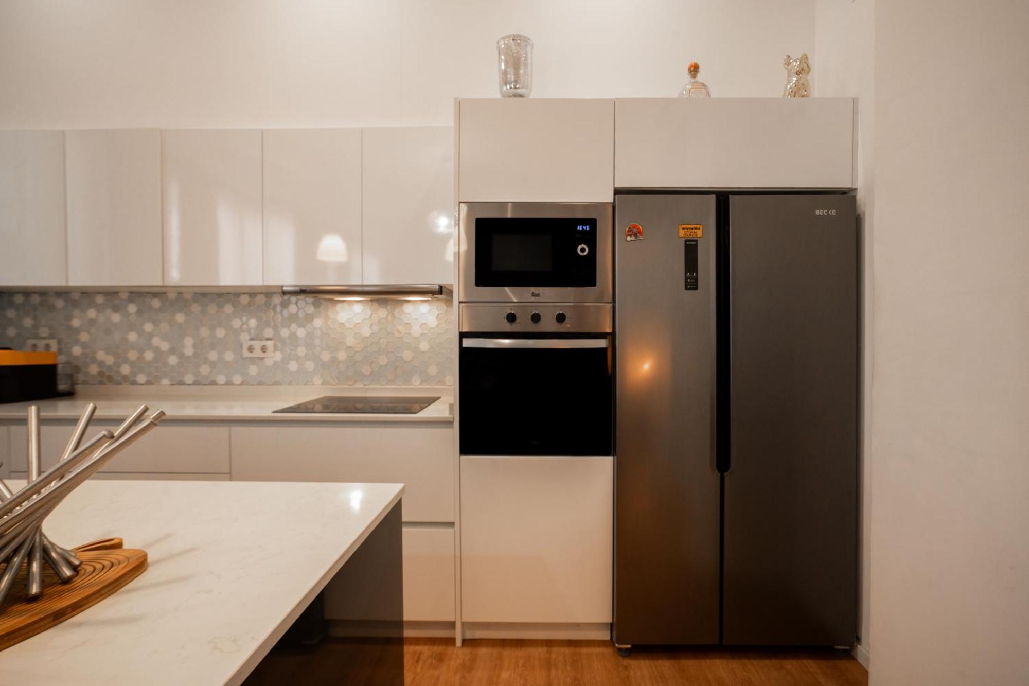 Homestay Con Terraza Y Bano Privado Y Comodidades Compartidas *