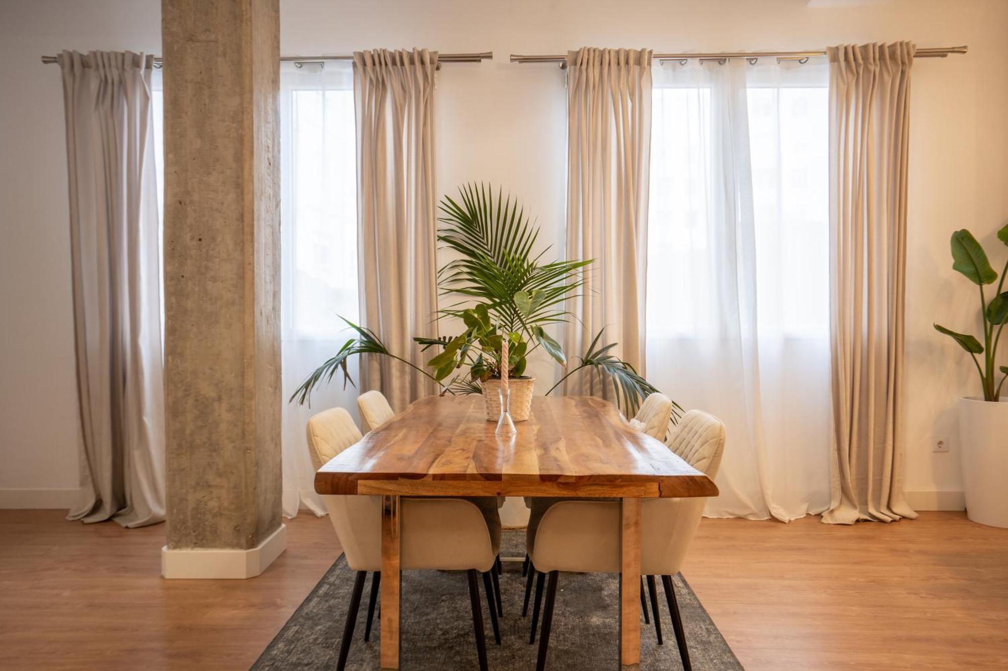Con Terraza Y Bano Privado Y Comodidades Compartidas Valencia