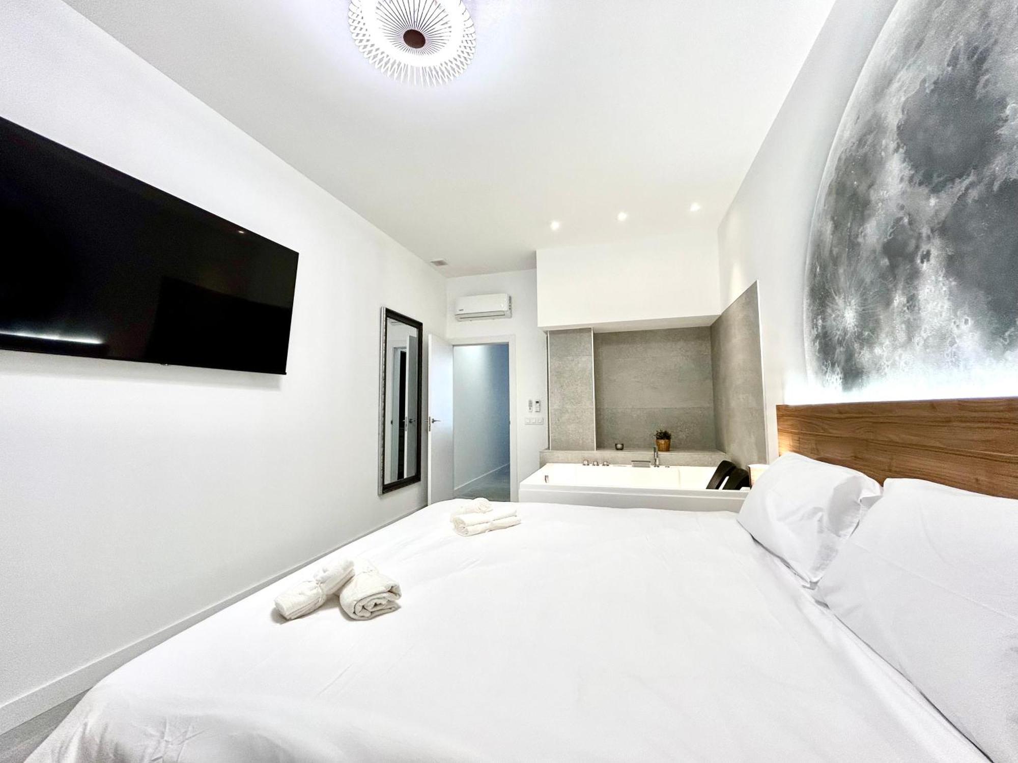 Urban Escape Comfort Meets Luxury, 4 Ppl Apartment
