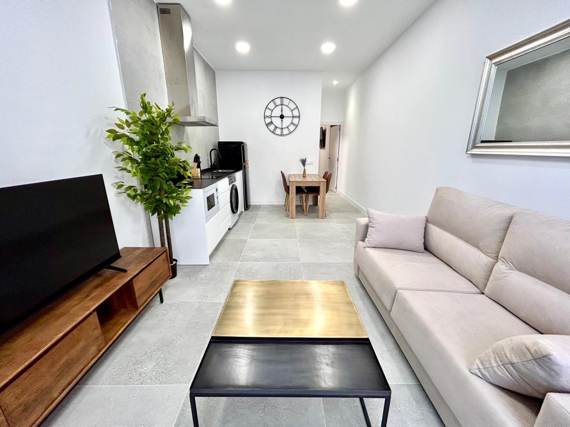 Urban Escape Comfort Meets Luxury, 4 Ppl Apartment