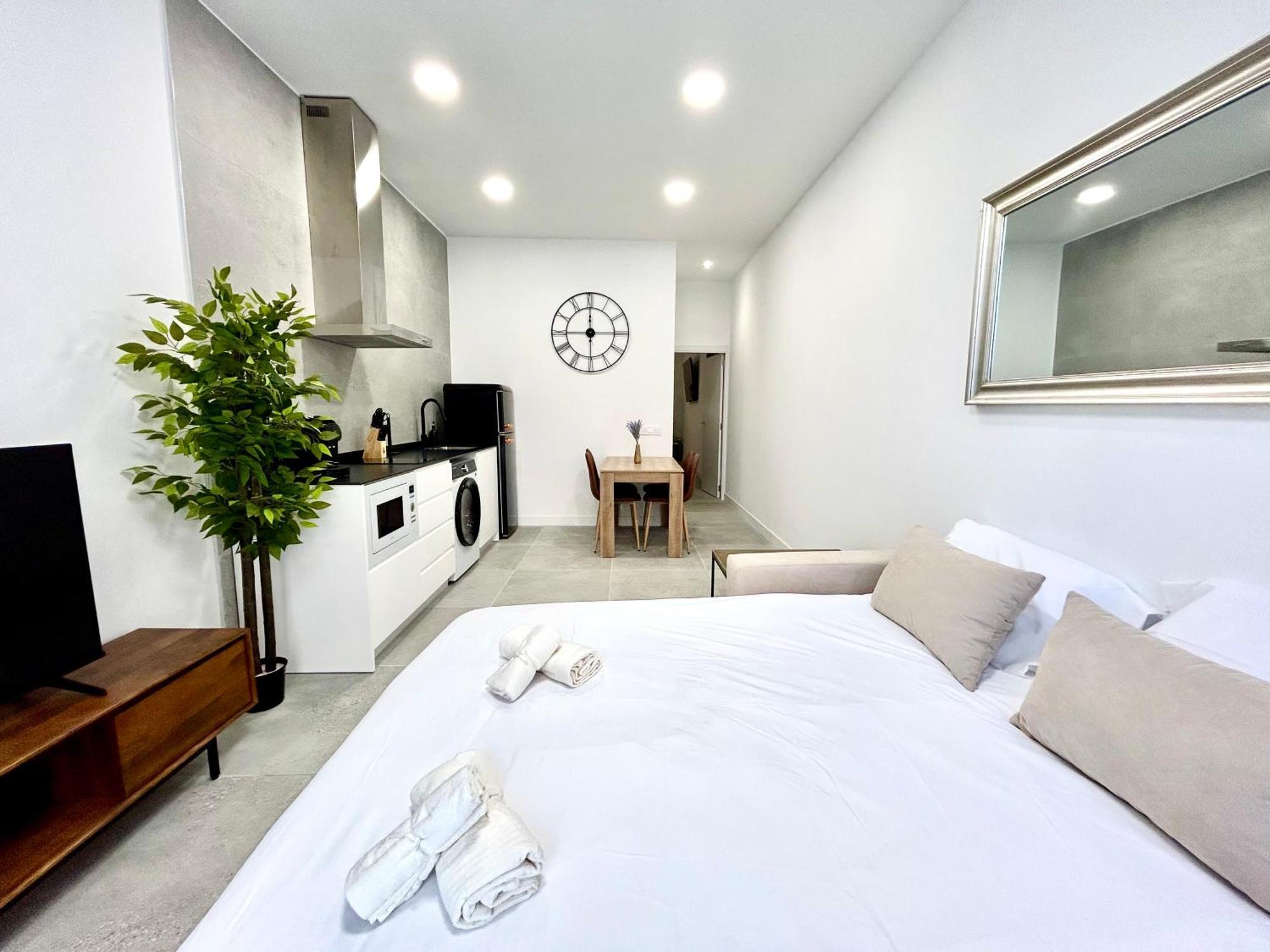 Urban Escape Comfort Meets Luxury, 4 Ppl Apartment *