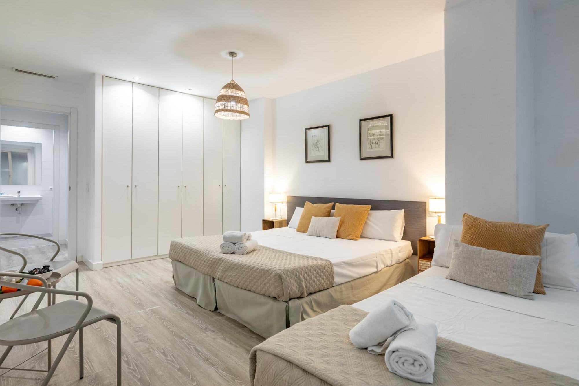 Travel Habitat Ayuntamiento Apartment