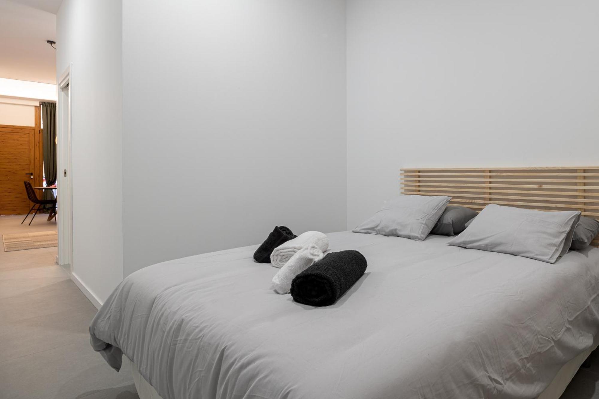 Apartamento Esc - Loft Comodos Y Espaciosos Estudios Cercanos A Estacion Joaquin Sorolla Valencia