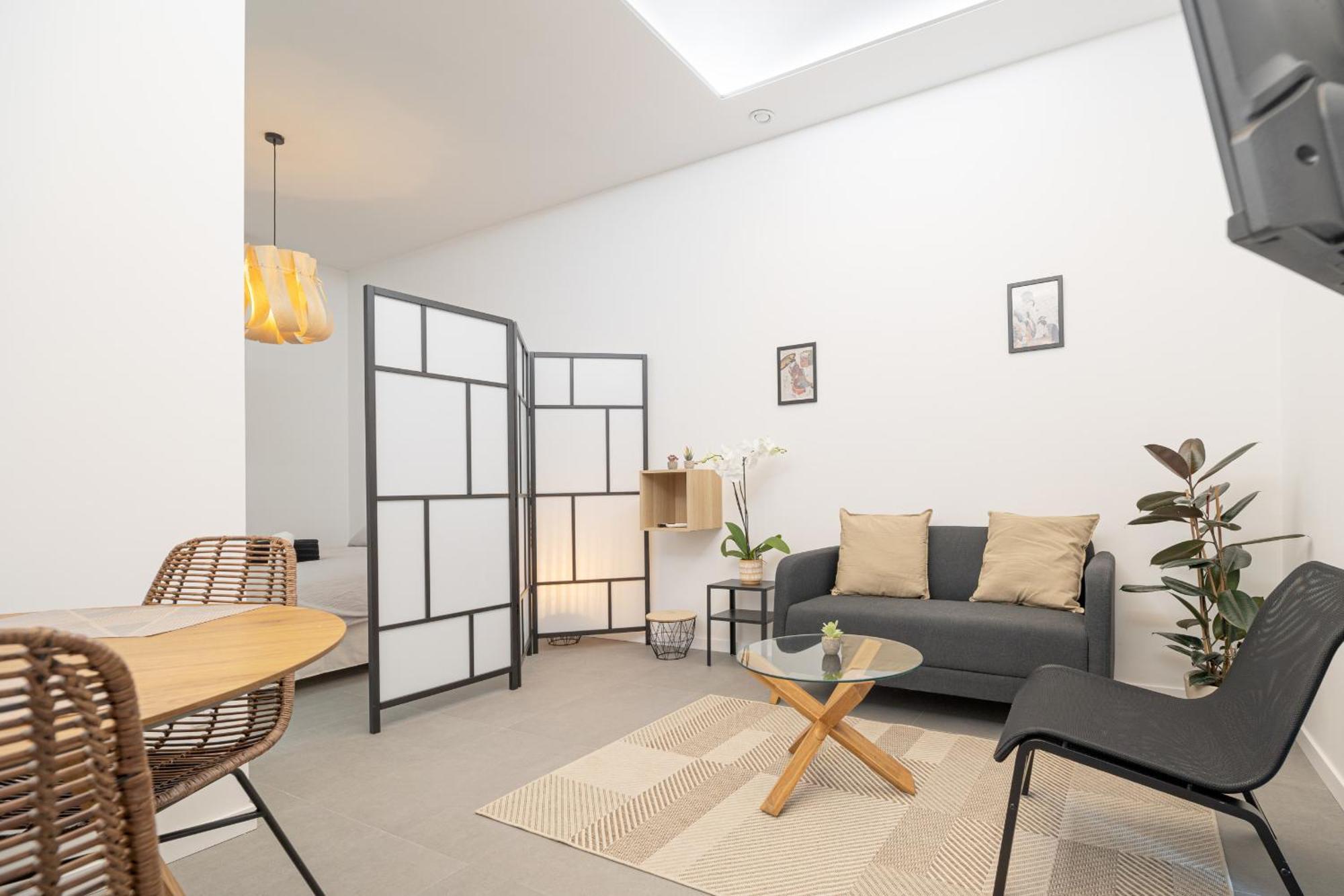 Apartamento Esc - Loft Comodos Y Espaciosos Estudios Cercanos A Estacion Joaquin Sorolla Valencia