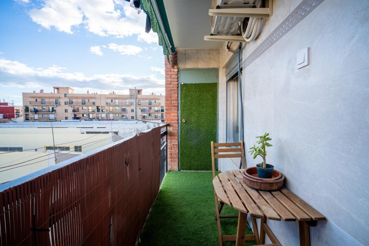 Piso Luminoso Y Conectado, A 5 Min De La Ciudad De Artes Appartement Valencia