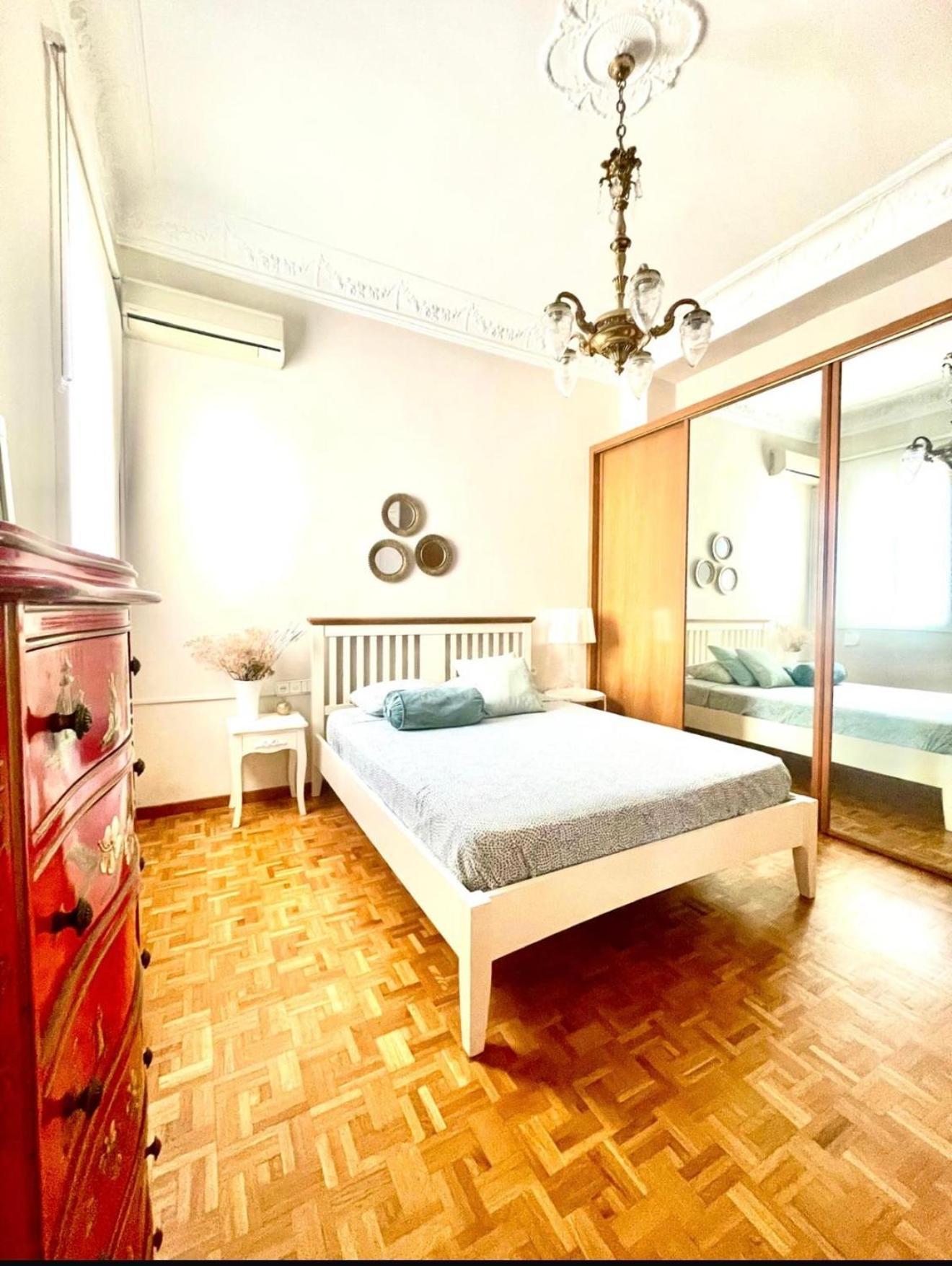 El Palacete Gran Via Apartment *