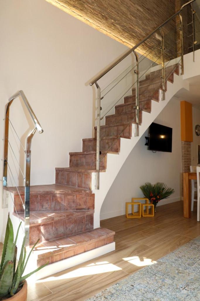 Living With Style In The Cabanyal Apartment