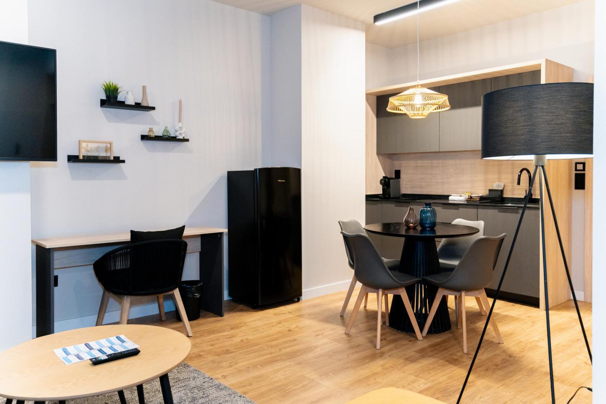Dorm4you Arena 2 Aparthotel *