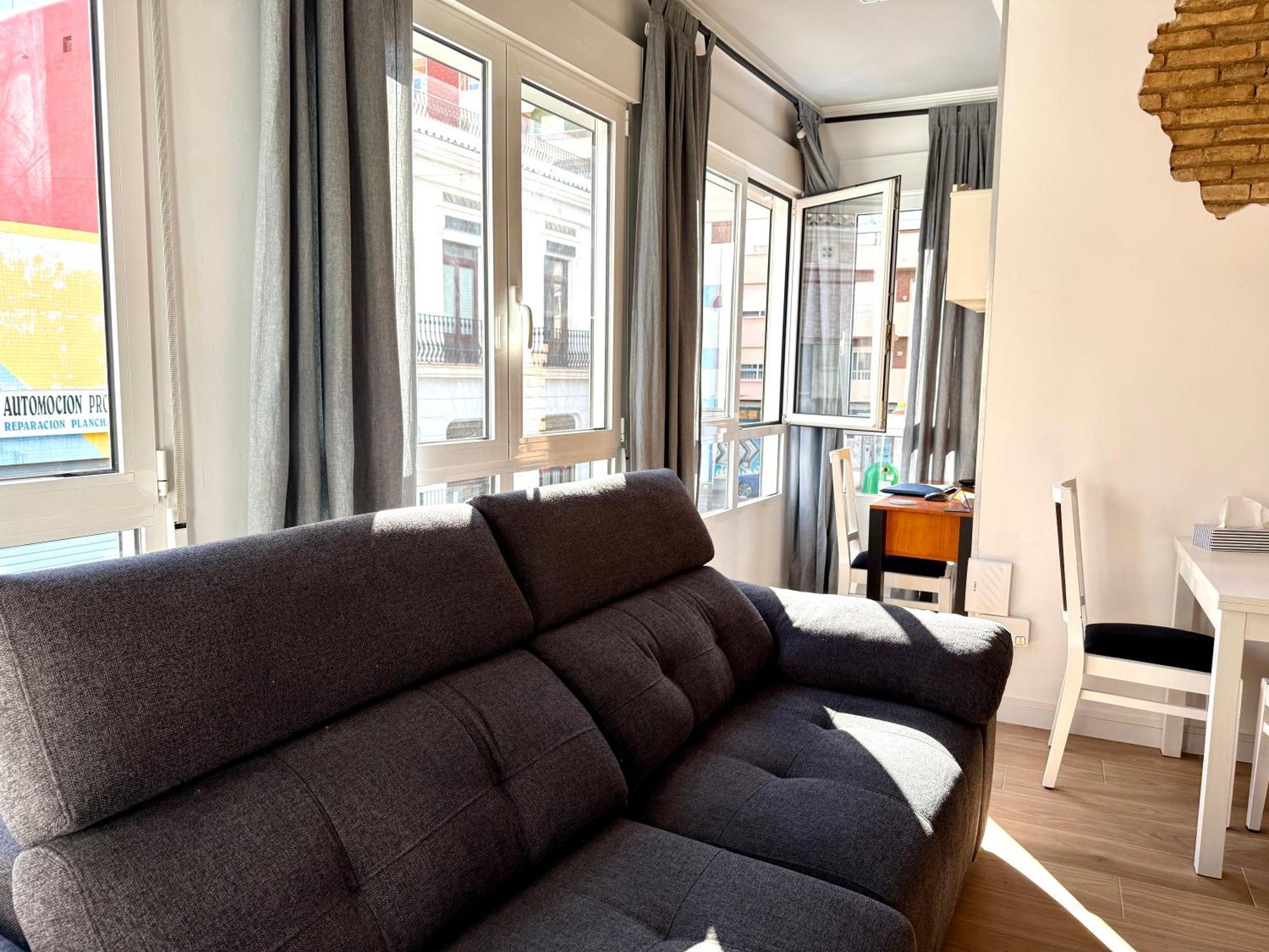Reinapart Cabanyal Apartment