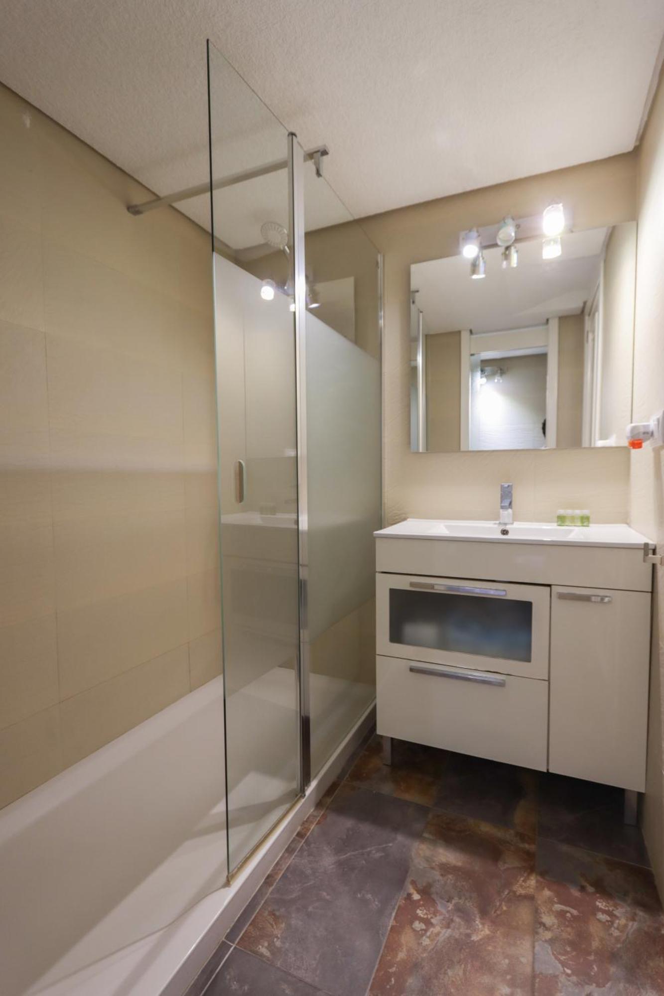 Apartment Apolo 4 *