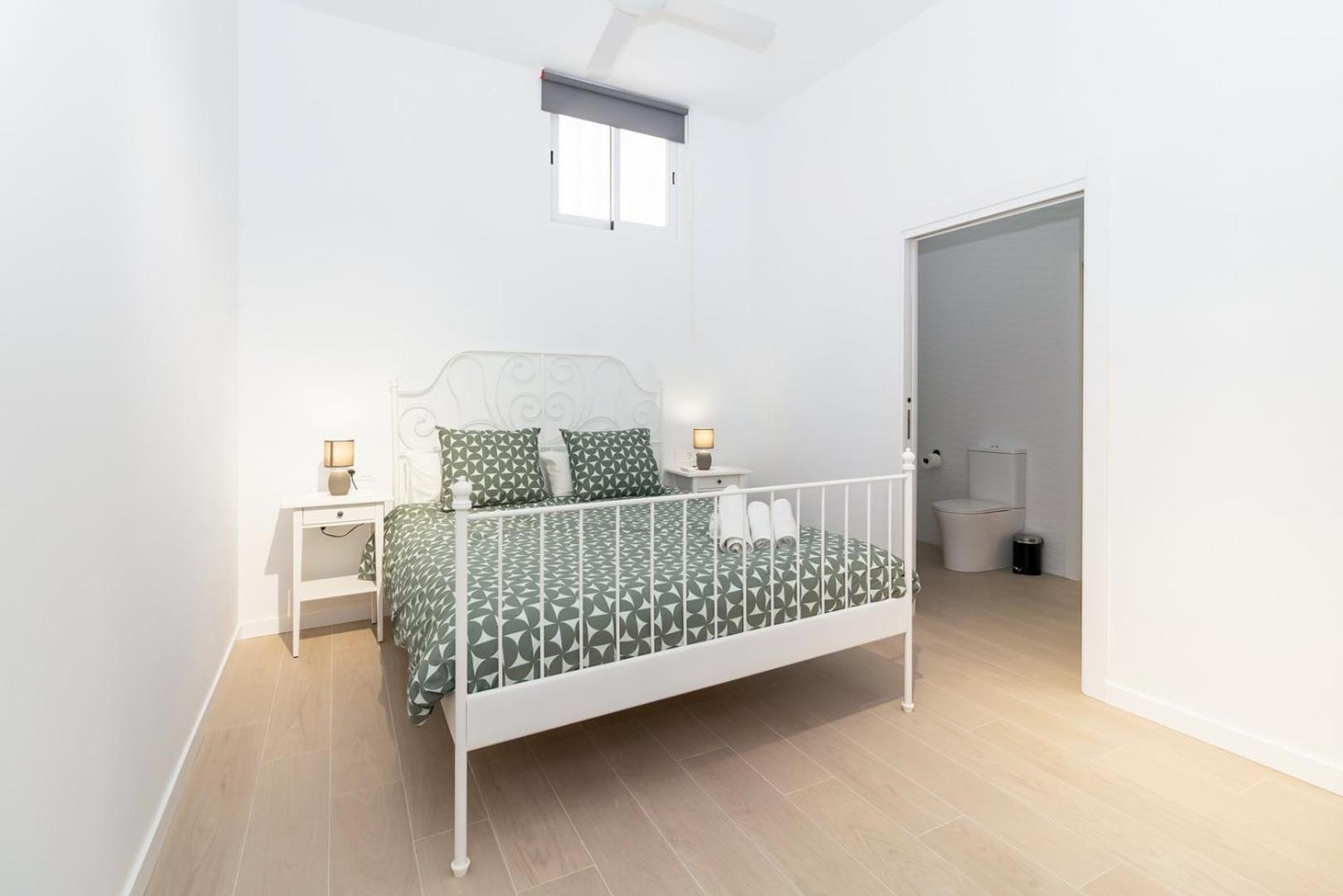 Guestready - Valencia's Vibrant Malvarrosa Apartment