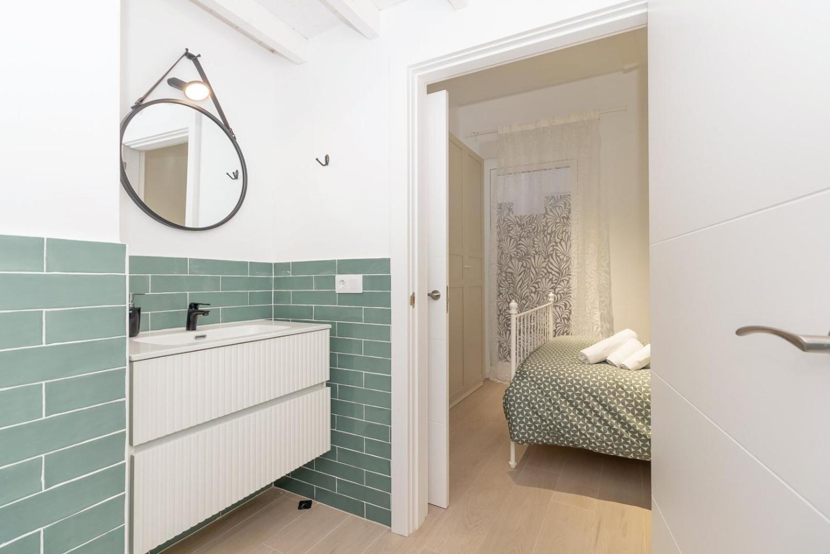 Guestready - Valencia's Vibrant Malvarrosa Apartment