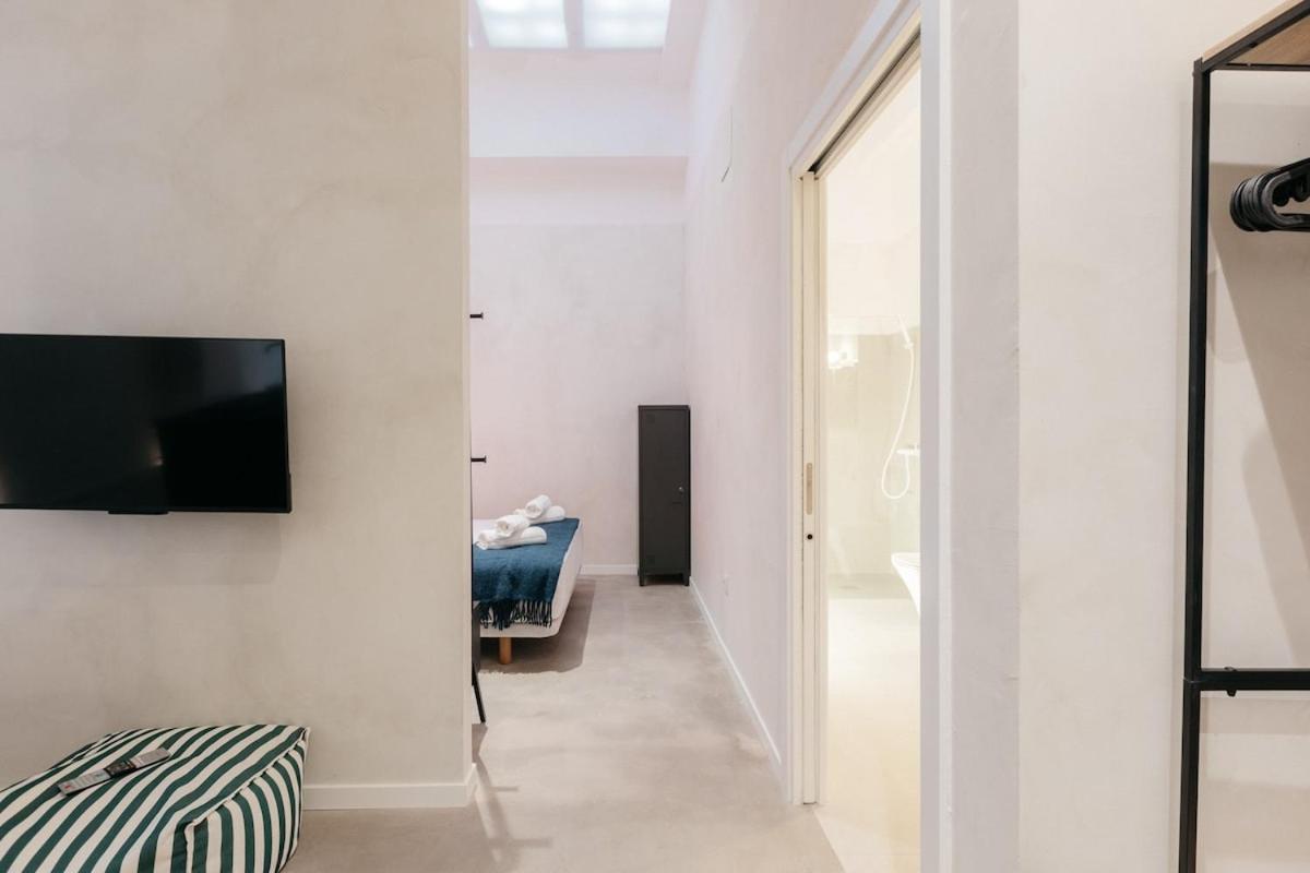Apartment Trendy Retreat In *