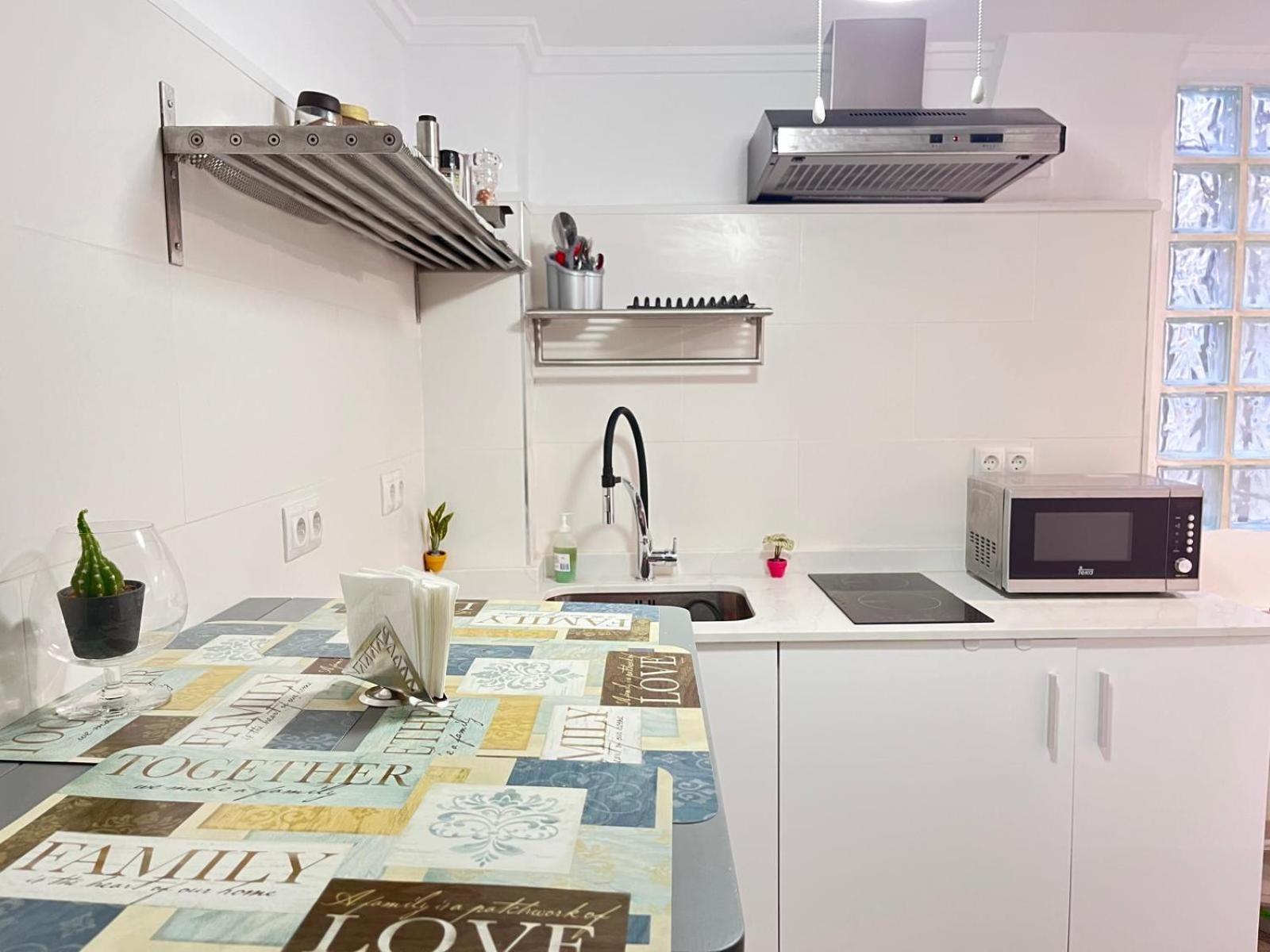 Gypsy Budget Shared Flat Homestay Valencia