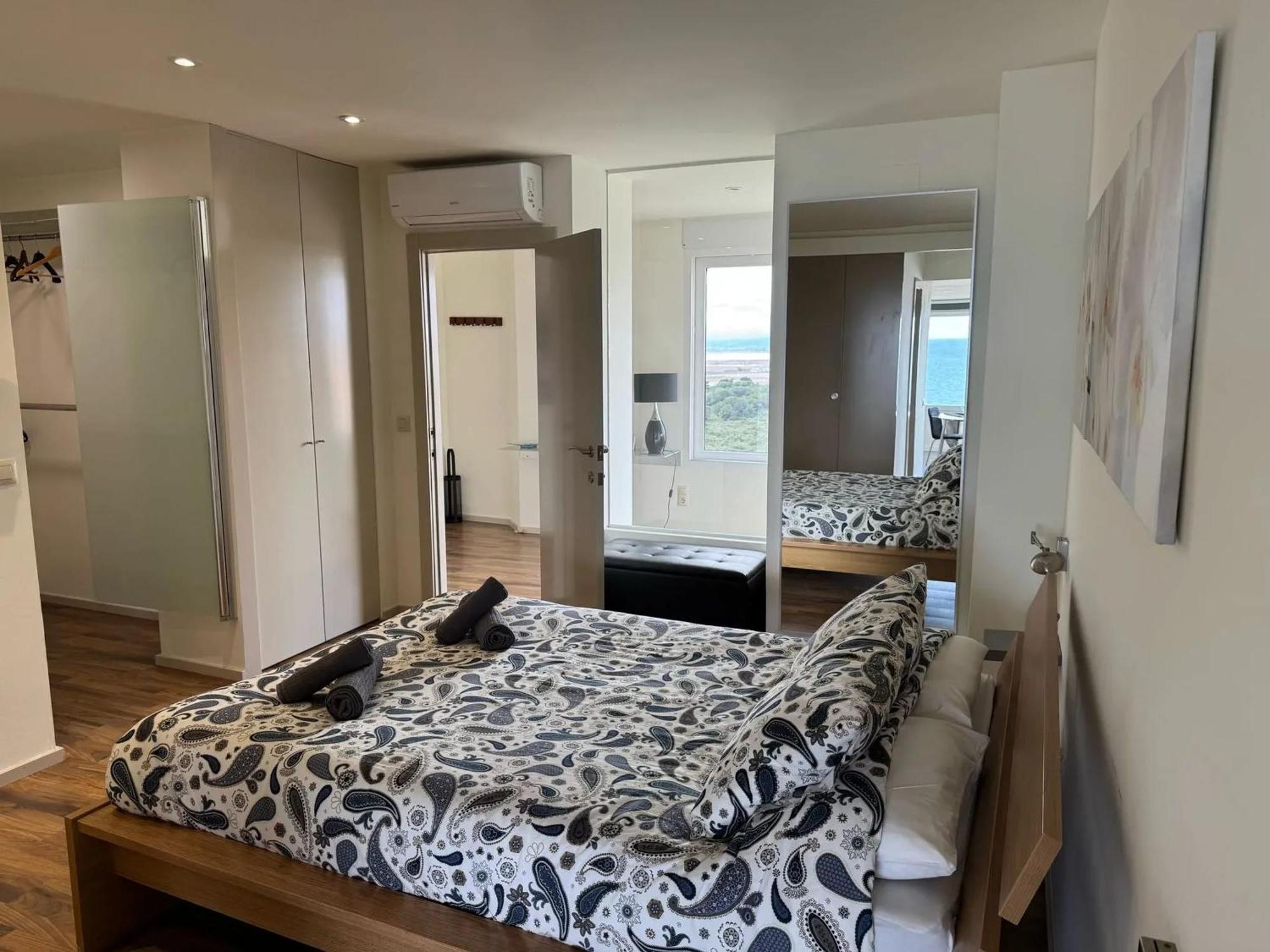 Spacious In With Sea View - 160 Sqm Apartment Valencia