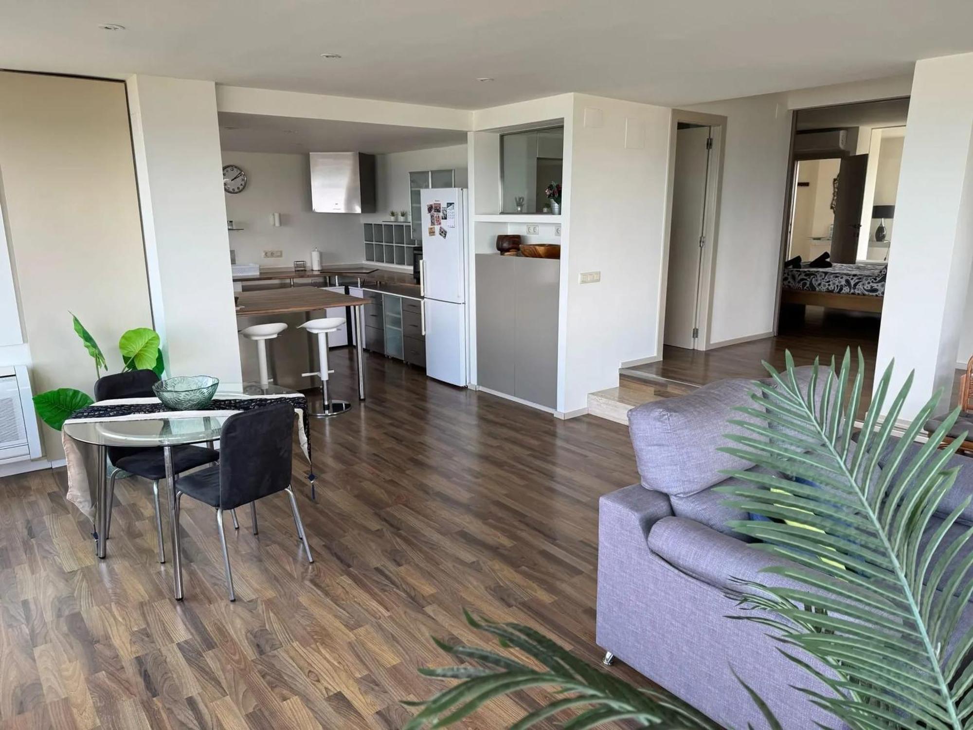 Spacious In With Sea View - 160 Sqm Apartment Valencia