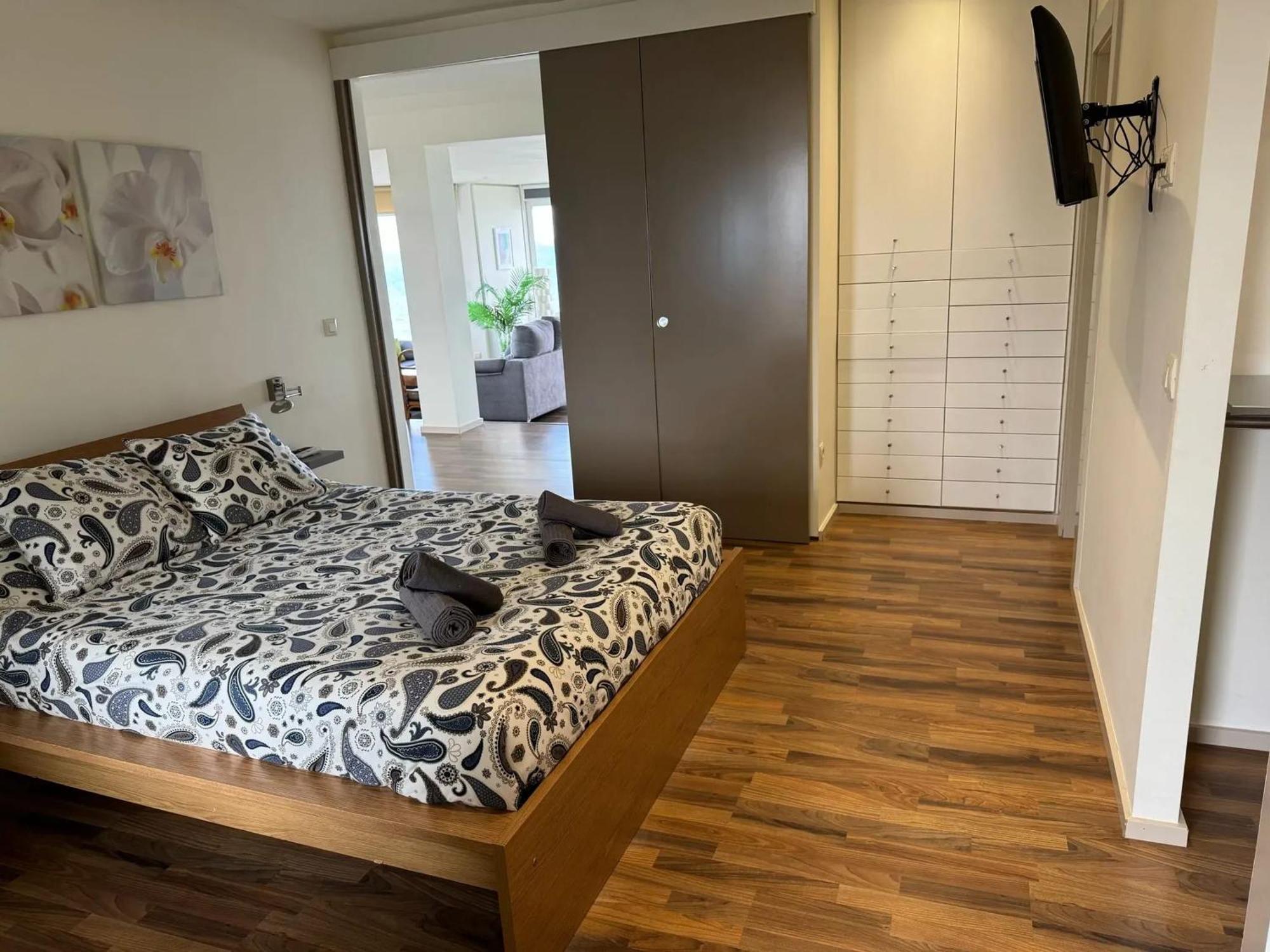 Apartment Spacious In With Sea View - 160 Sqm Valencia