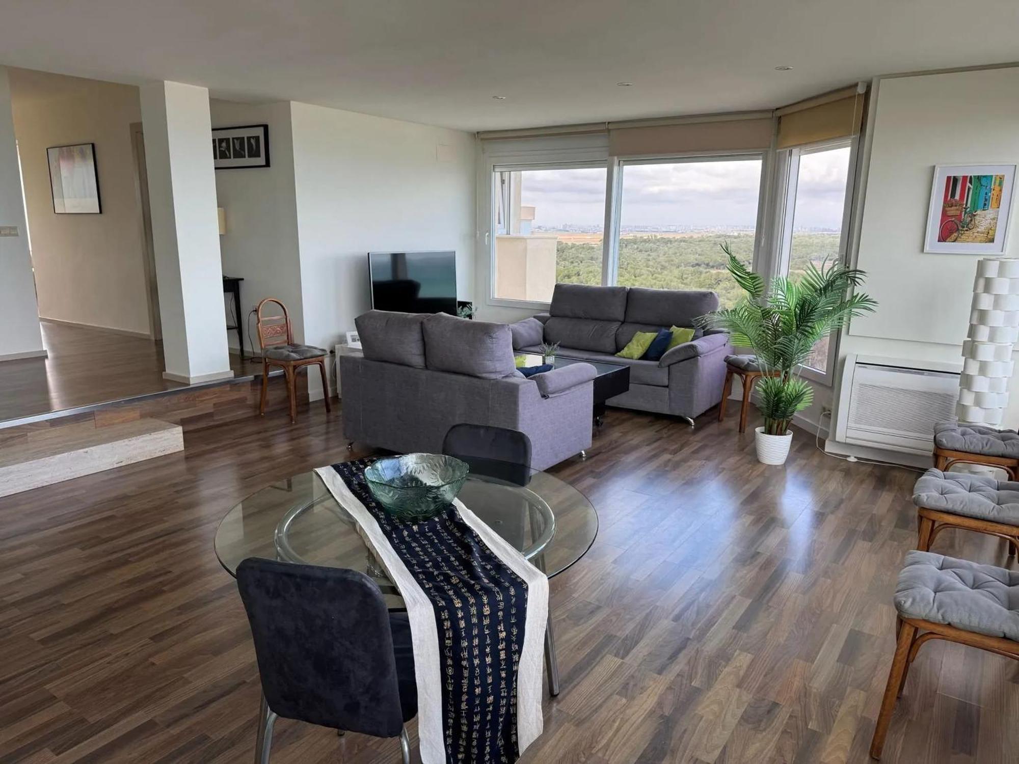 Apartment Spacious In With Sea View - 160 Sqm Valencia