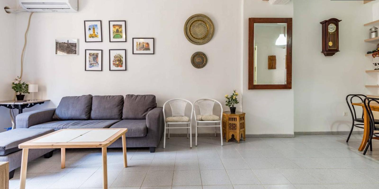 Apartment Vintage In Cetre