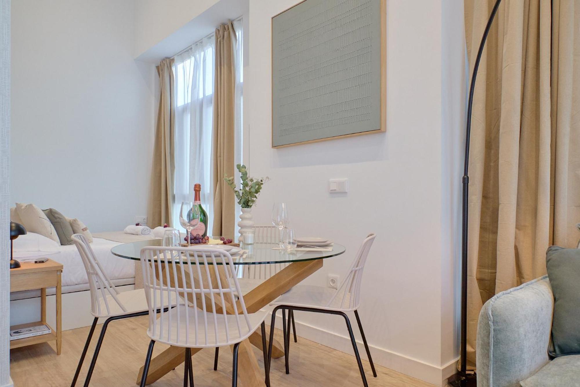 Apartment Romantic Roig Arena N1 By Virkin *