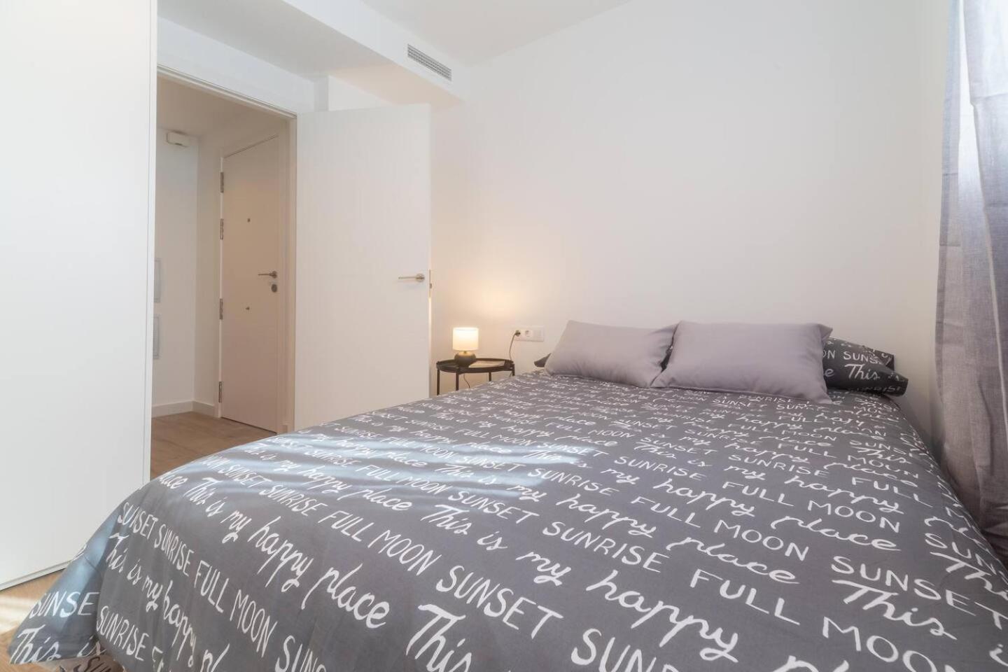Apartment Market Deluxe